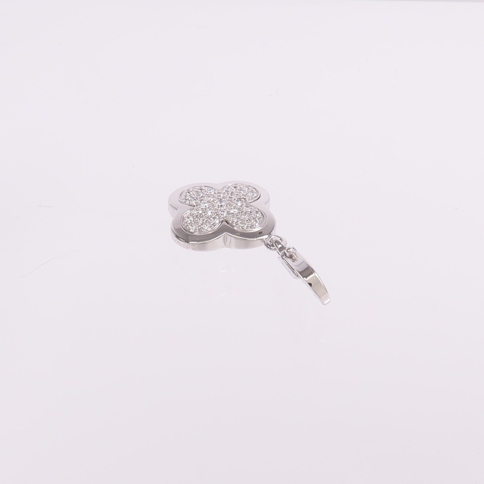 Van Cleef & Arpels 18K白金Diamond Alhambra Charm鑽石掛飾