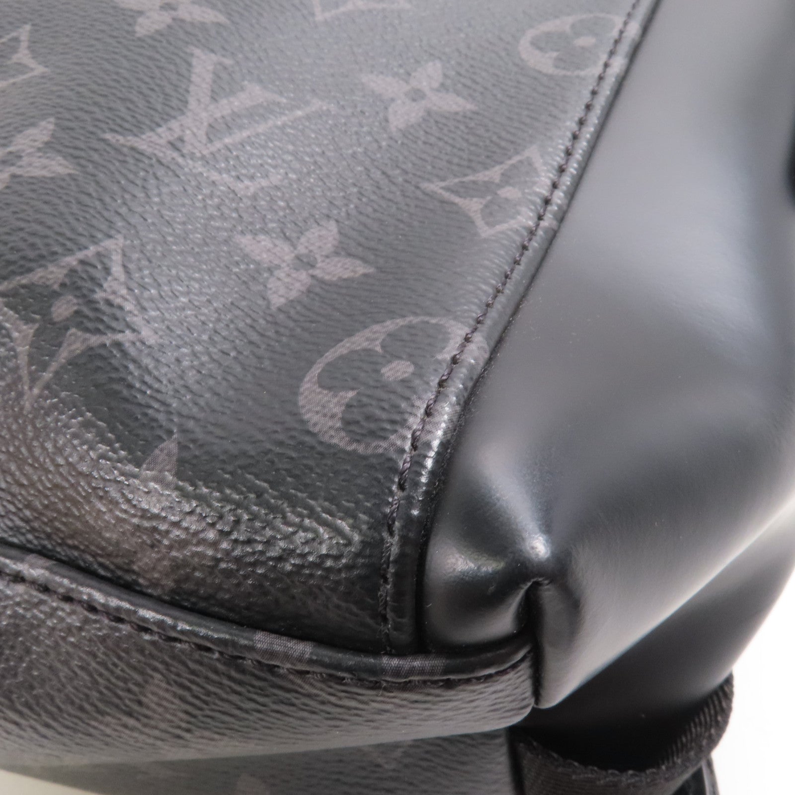 LOUIS VUITTON Monogram Eclipse Messenger PM Voyager銀扣肩背袋