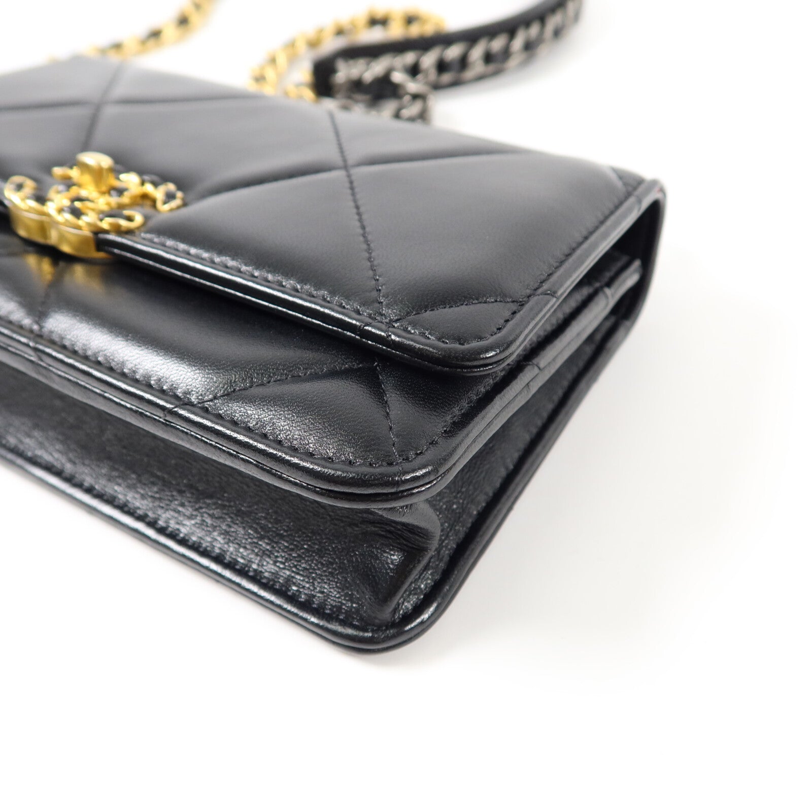CHANEL 羊皮皮革C19 Wallet On Chain手挽肩背兩用袋