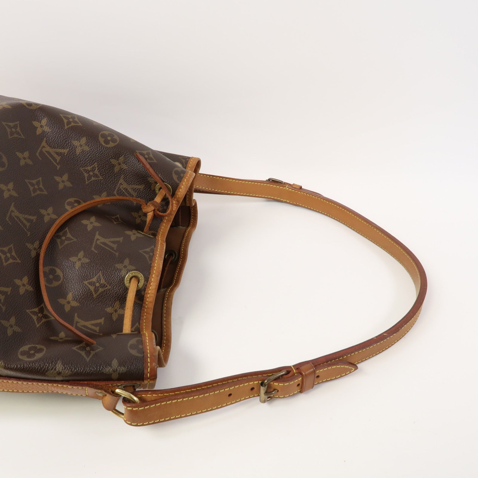 LOUIS VUITTON Monogram Noe金扣肩背袋啡色