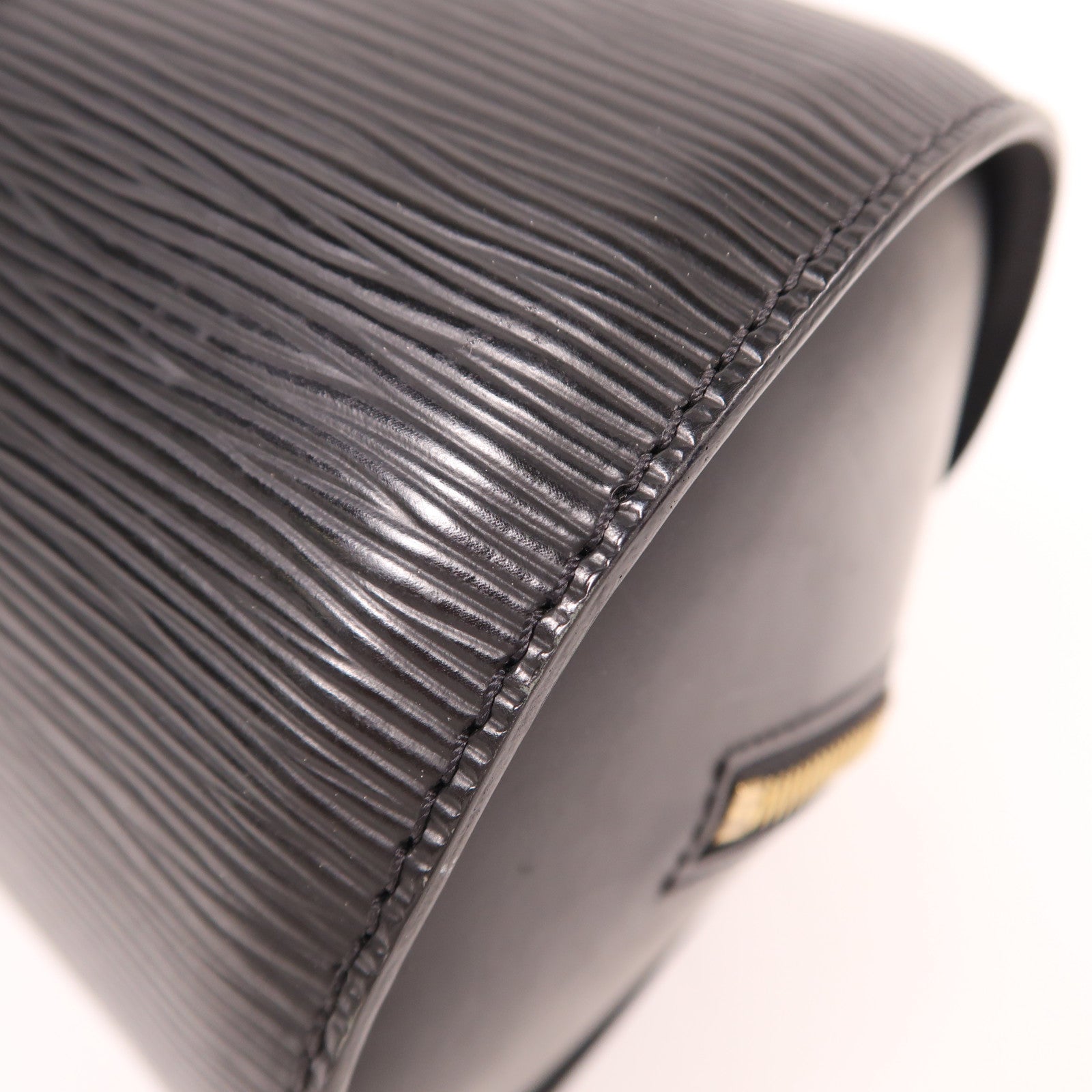 LOUIS VUITTON Epi Soufflot金扣肩背袋黑色