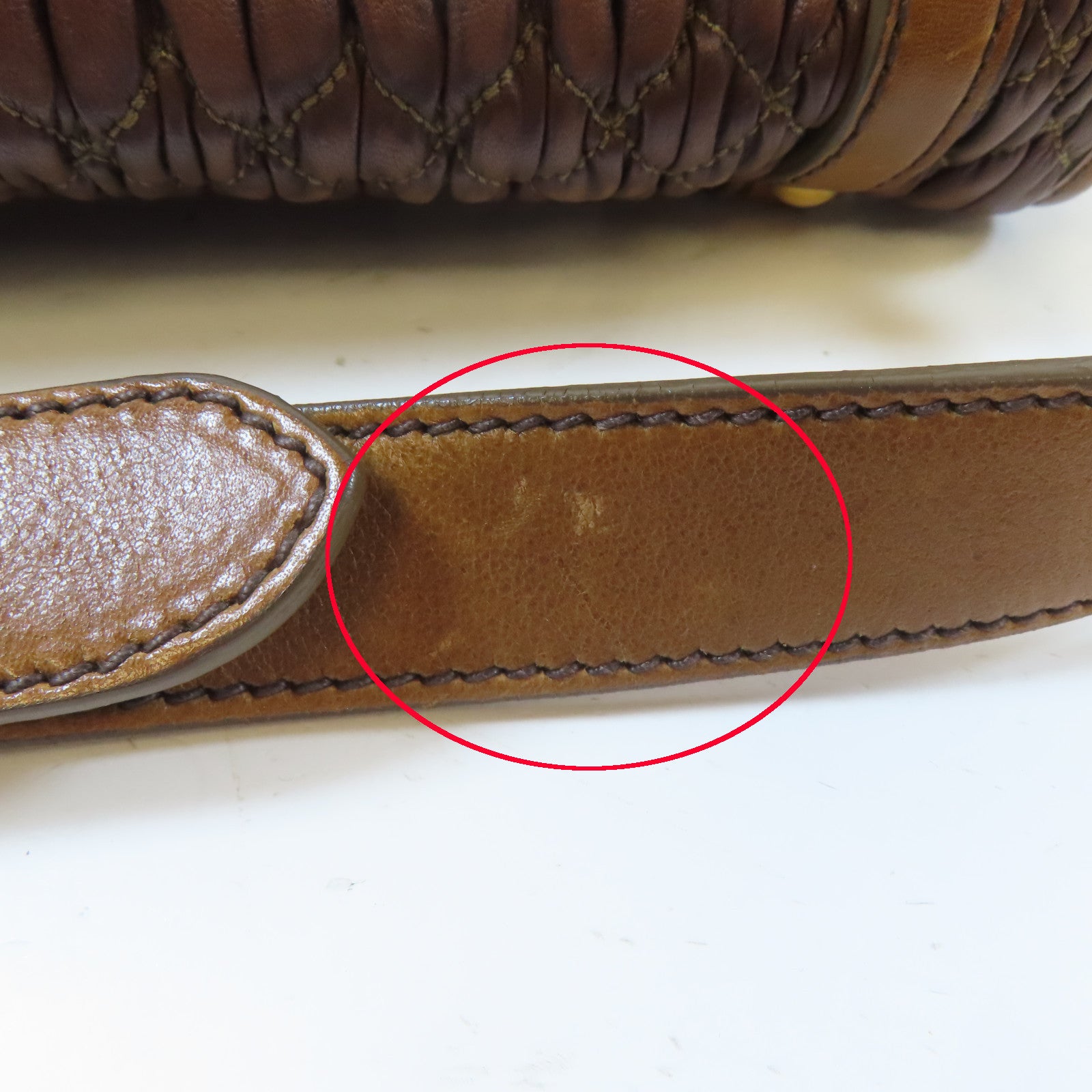 Miu Miu 羊皮皮革Shoulder Bag金扣肩背袋啡色