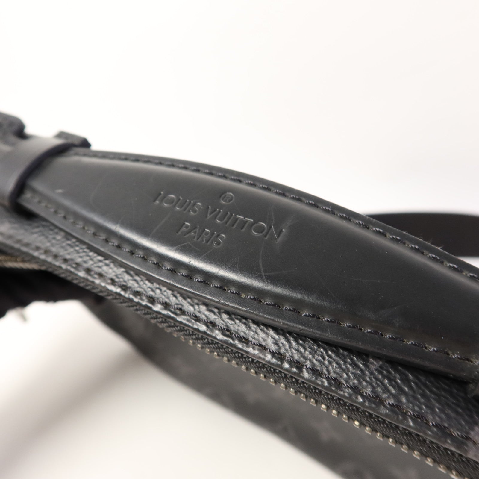 LOUIS VUITTON Monogram Eclipse Bum Bag銀扣手挽肩背兩用袋