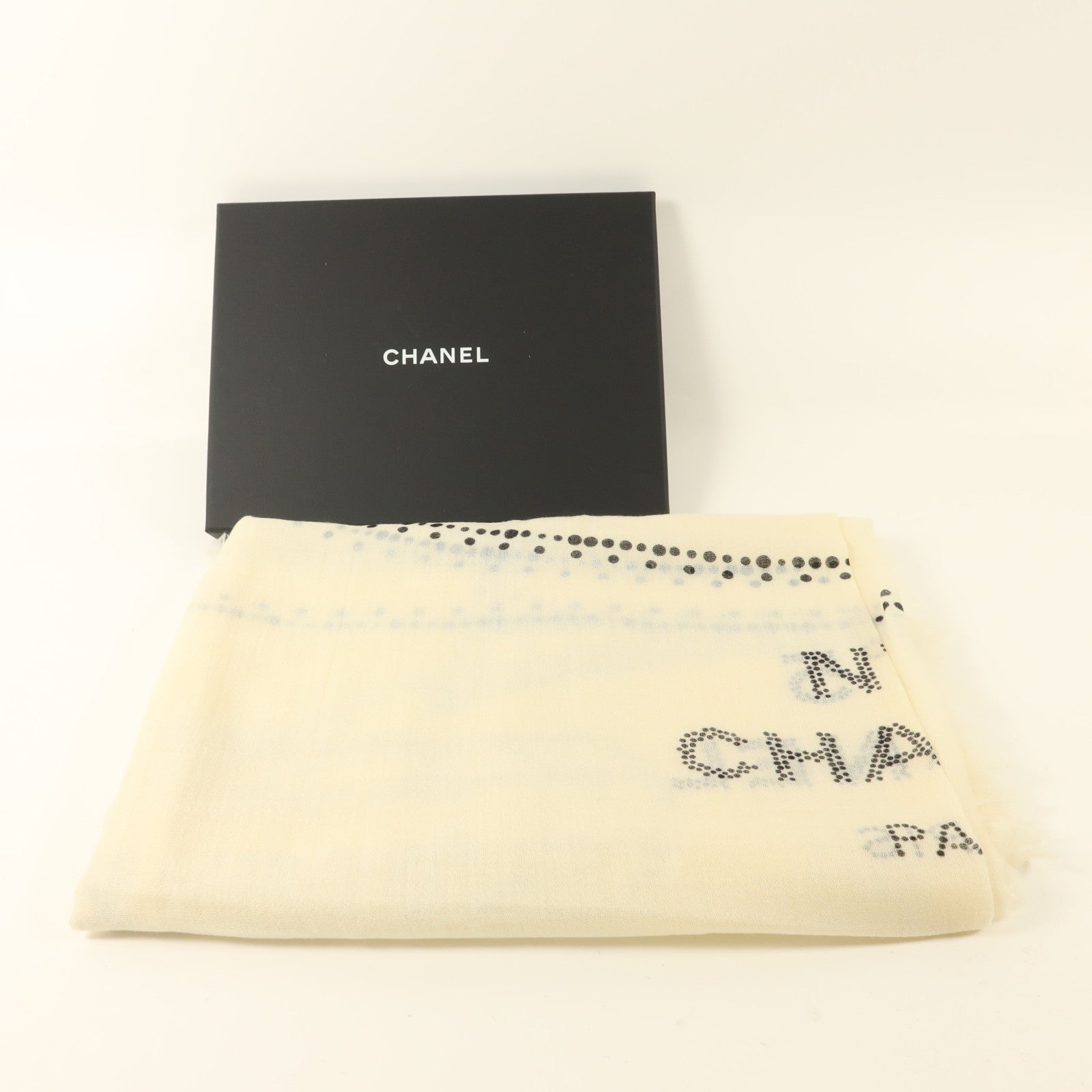 CHANEL 羊絨Scarf絲巾