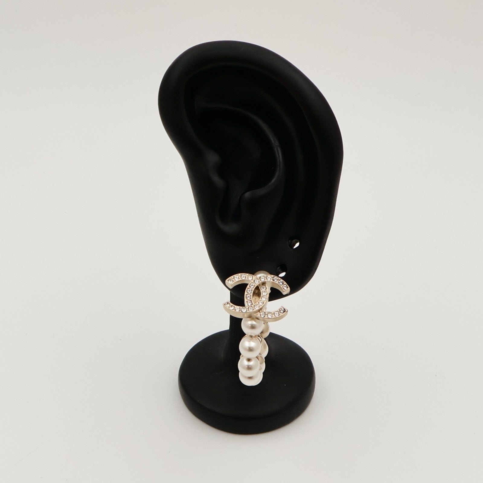 CHANEL 金屬/仿珍珠Pearl Wreath Earrings耳環