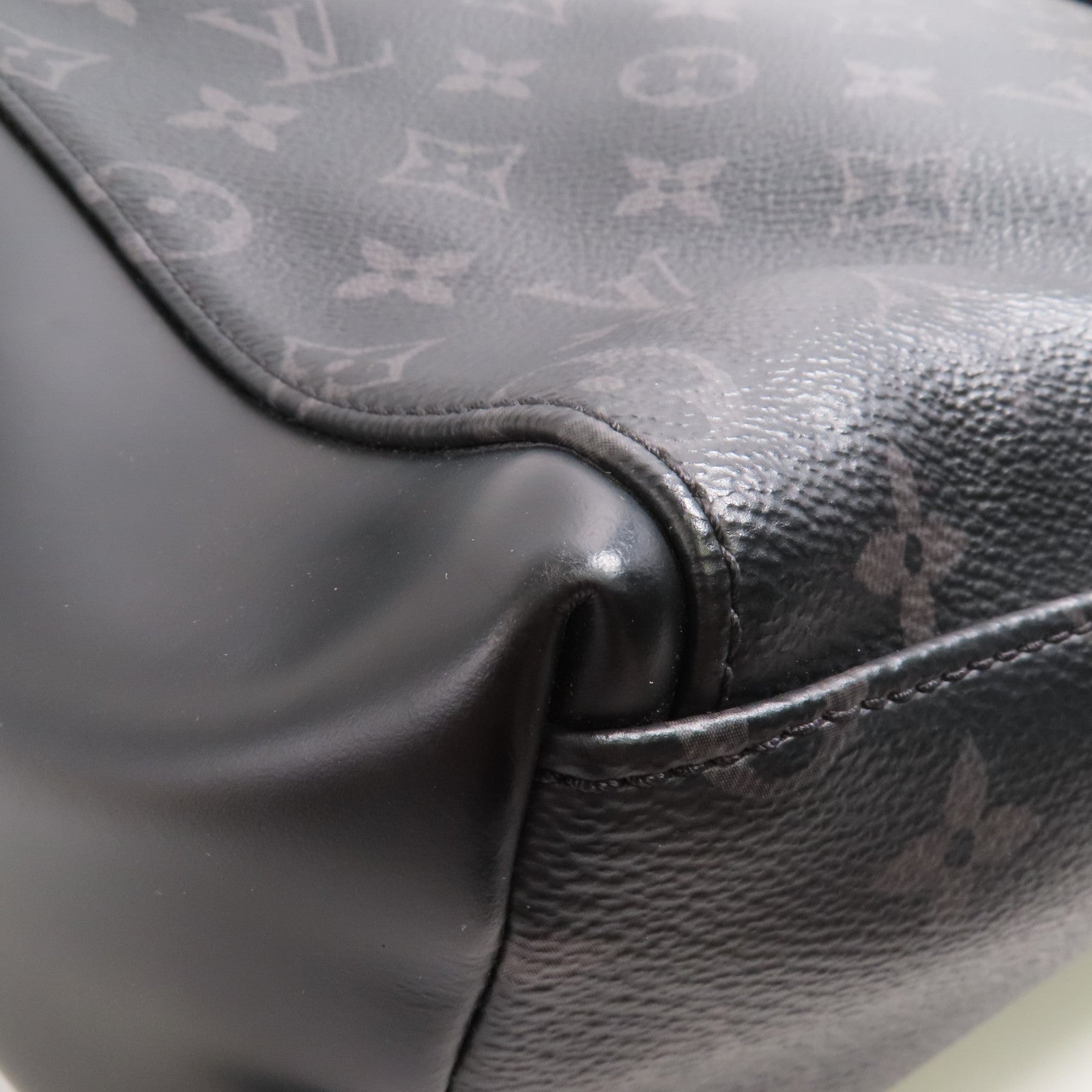 LOUIS VUITTON Monogram Eclipse Messenger PM Voyager銀扣肩背袋
