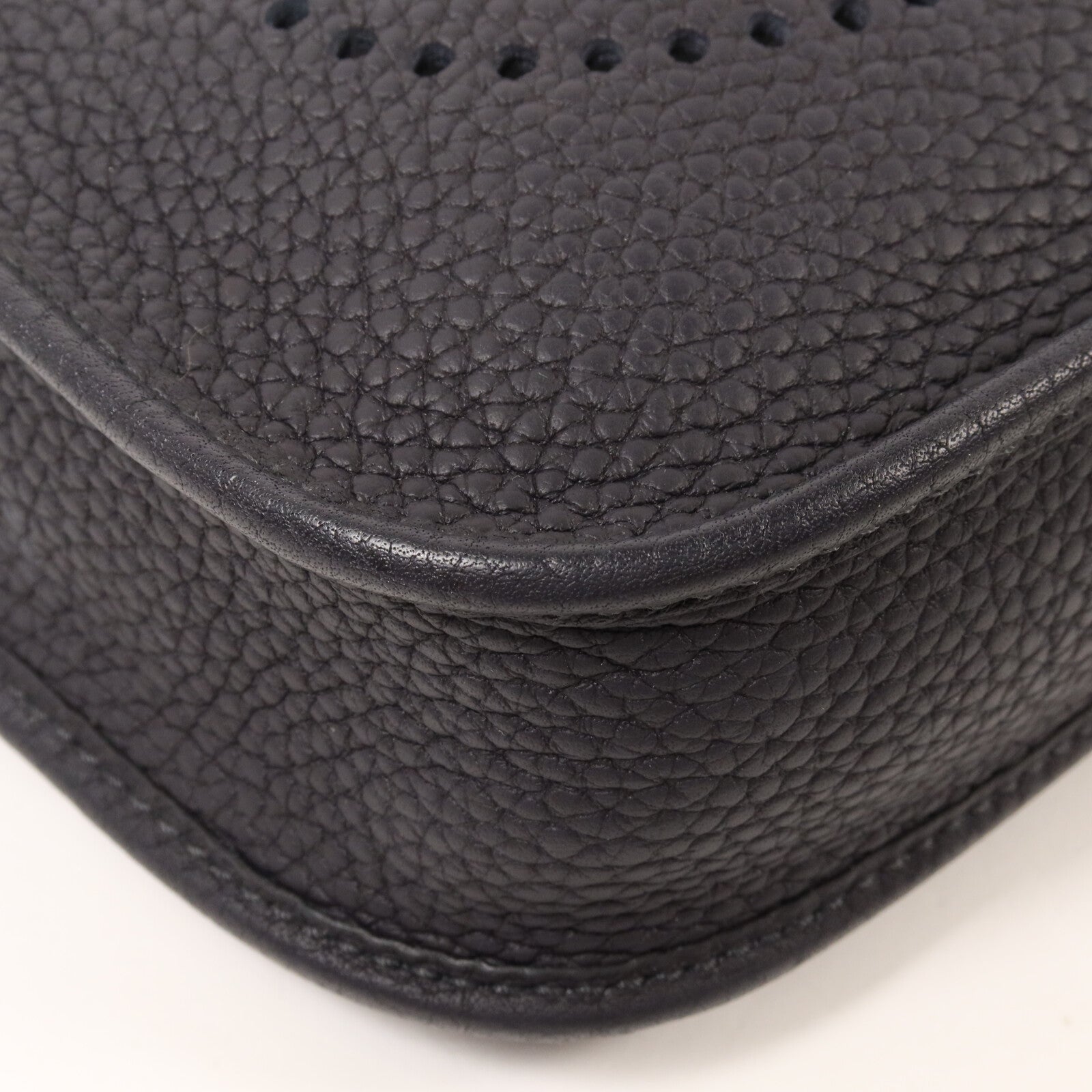 HERMES Clemence皮革Evelyne TPM肩背袋Bleu Nuit