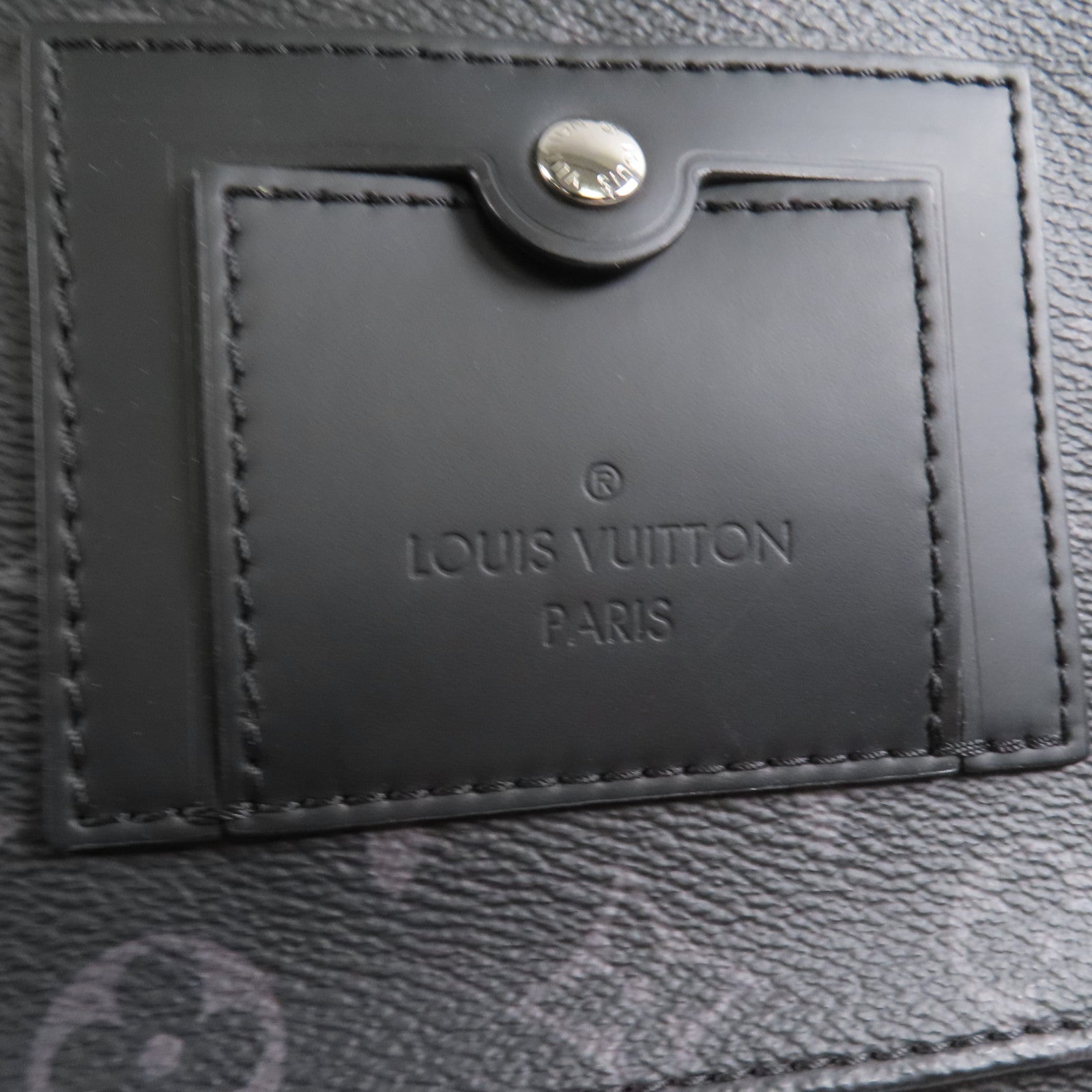 LOUIS VUITTON Monogram Eclipse Messenger PM Voyager銀扣肩背袋