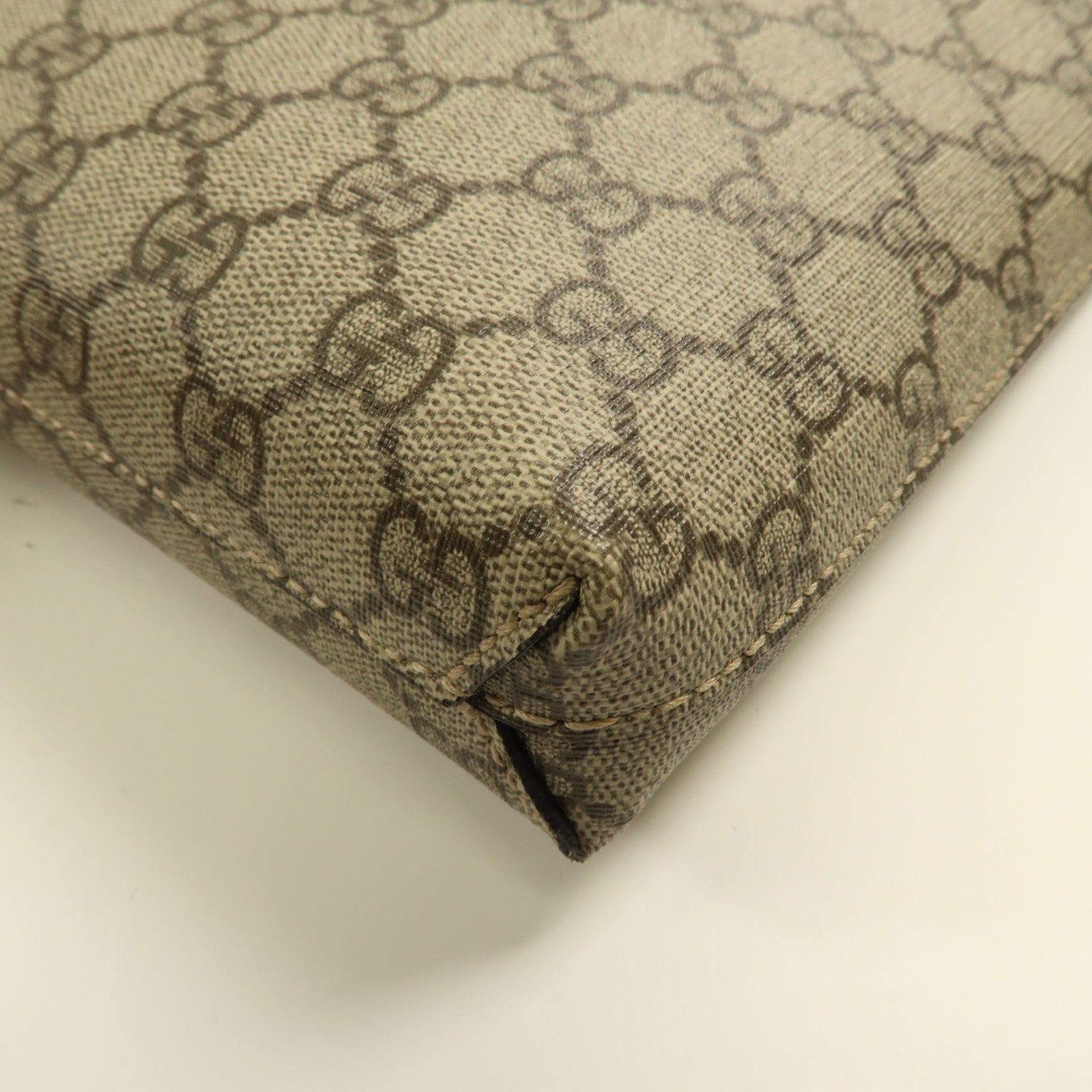 GUCCI 塗層帆布Interlocking G金扣肩背袋啡色