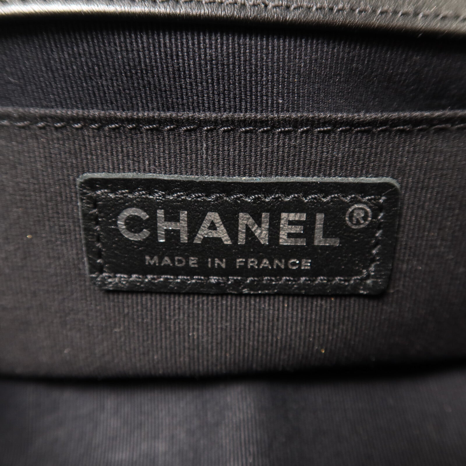 CHANEL 牛皮皮革Boy 20鏈帶肩背袋