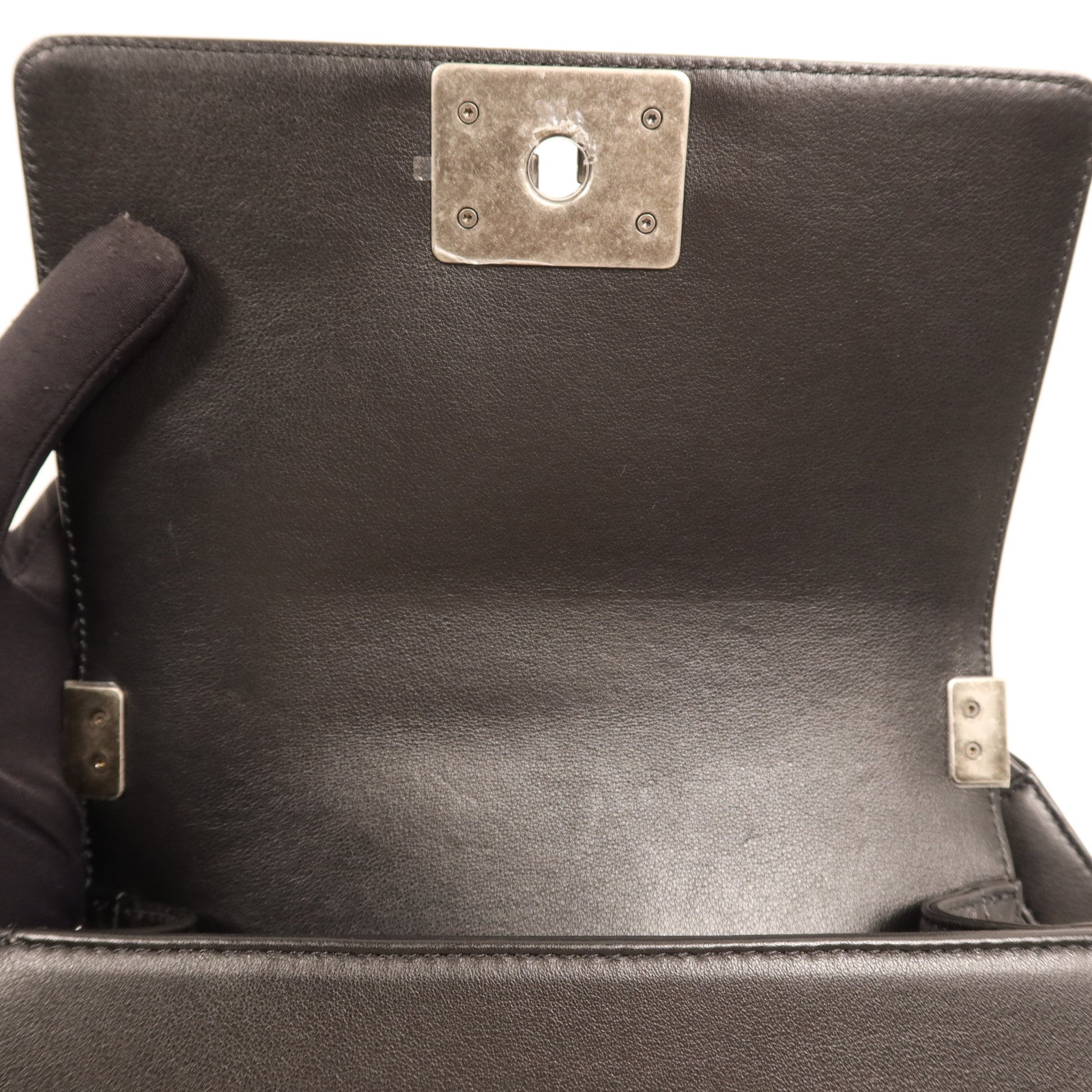 CHANEL 羊皮皮革Boy 20銀扣鏈帶肩背袋