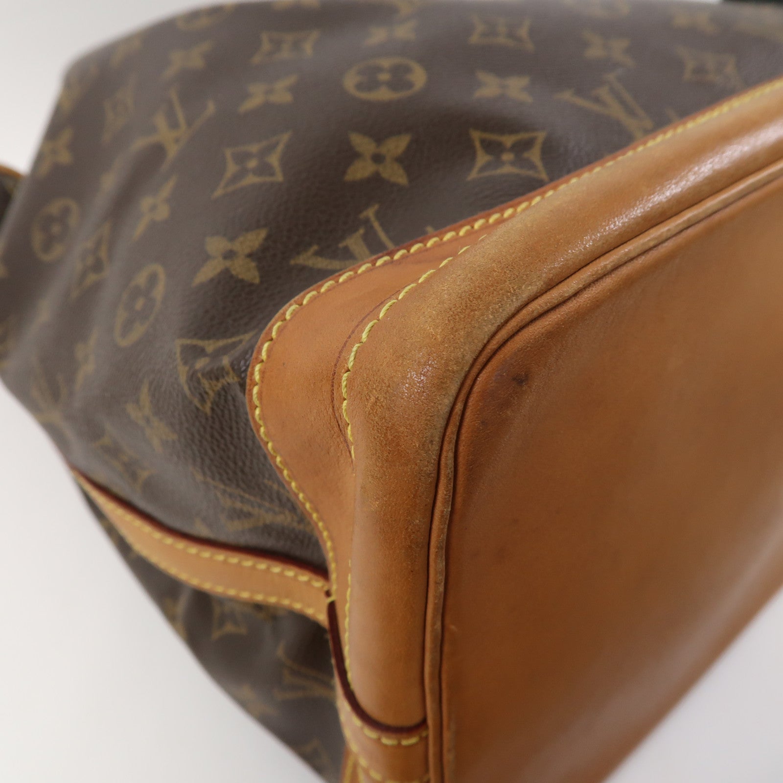 LOUIS VUITTON Monogram Noe金扣肩背袋啡色