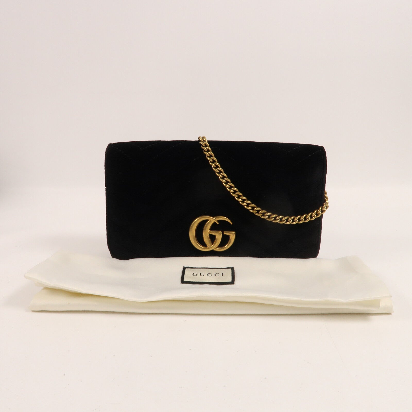 GUCCI 天鵝絨GG Marmont鏈帶肩背袋