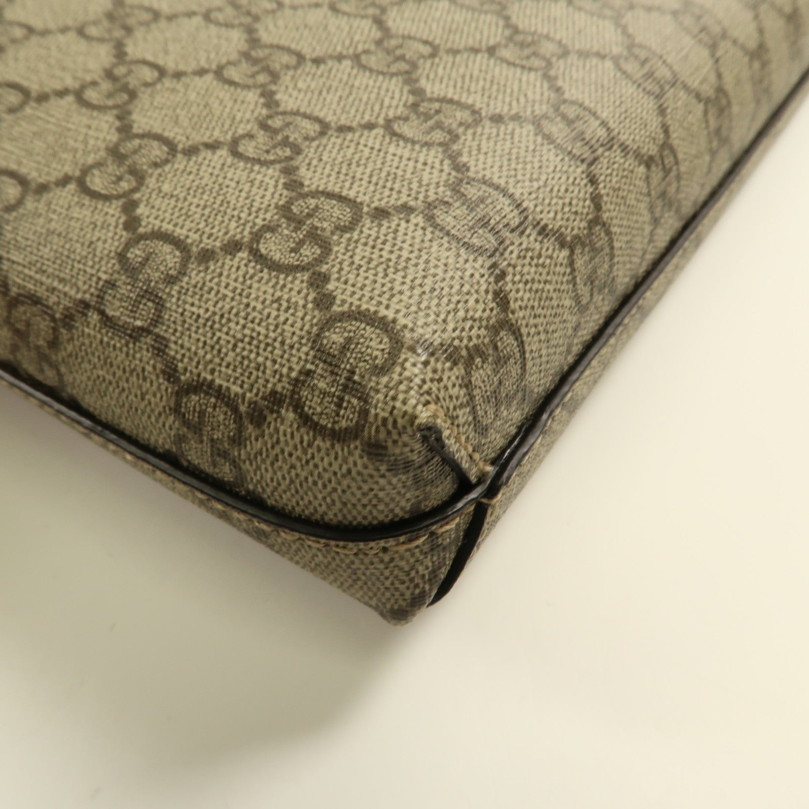 GUCCI 塗層帆布Interlocking G金扣肩背袋啡色