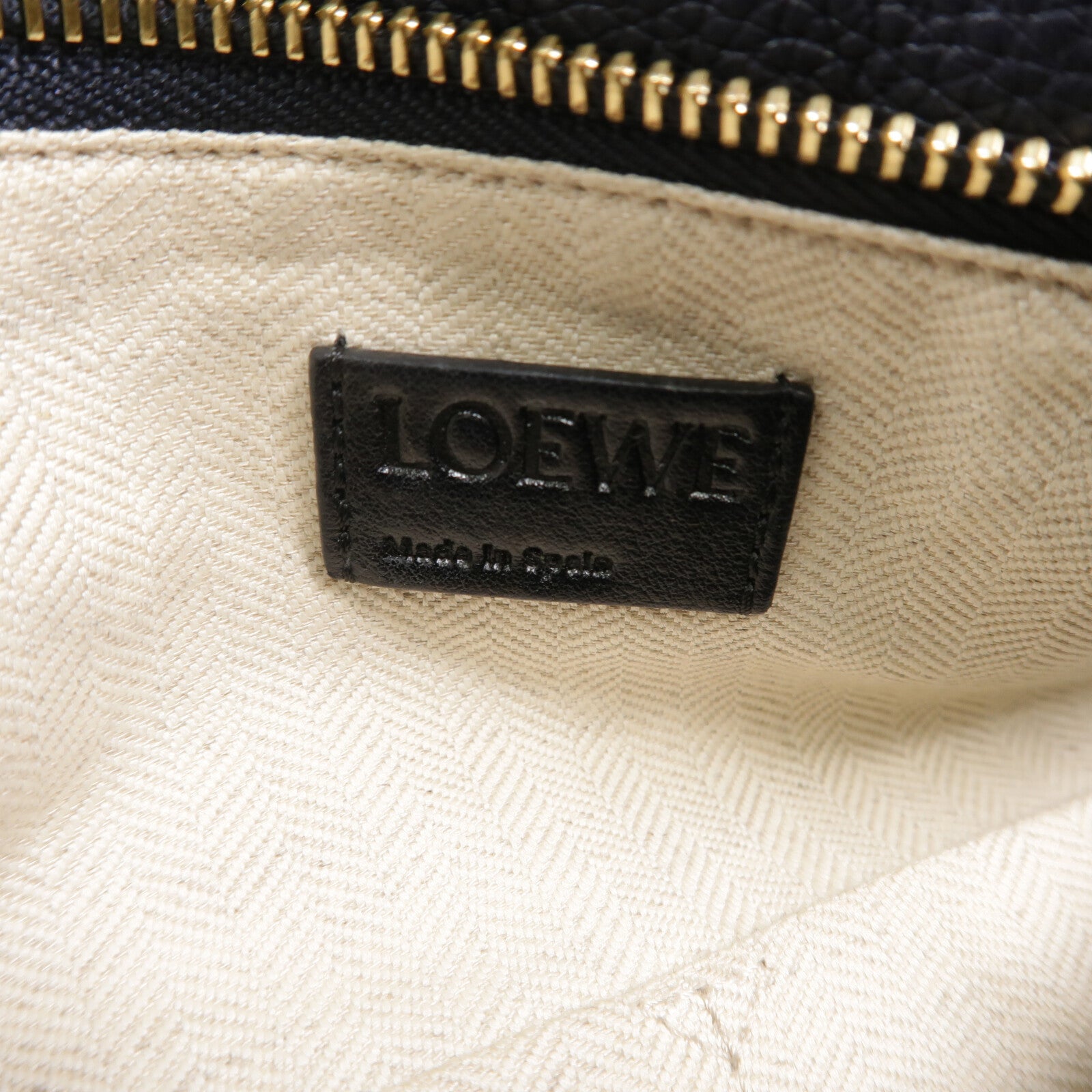 LOEWE 牛皮皮革Puzzle Medium手挽肩背兩用袋