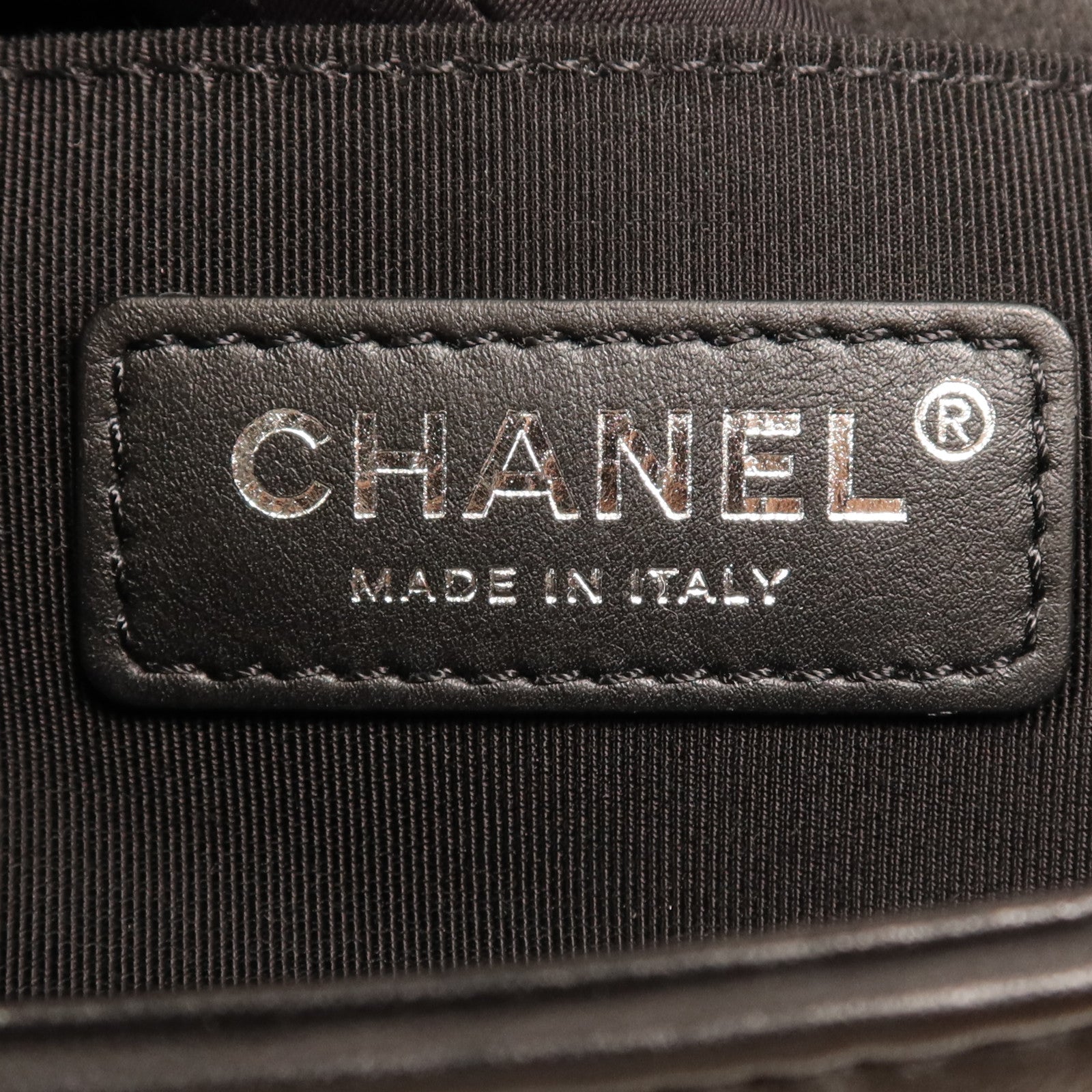 CHANEL 羊皮皮革Boy 20銀扣鏈帶肩背袋