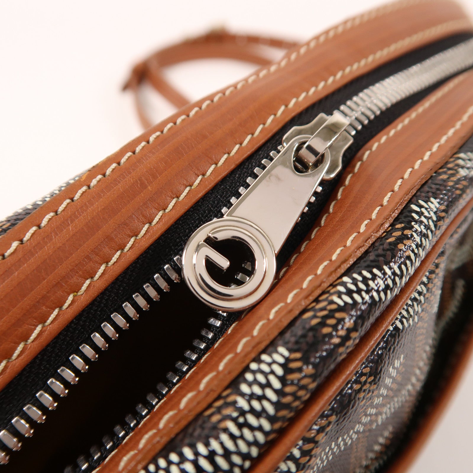 GOYARD 塗層帆布Sac Cap Vert PM銀扣肩背袋