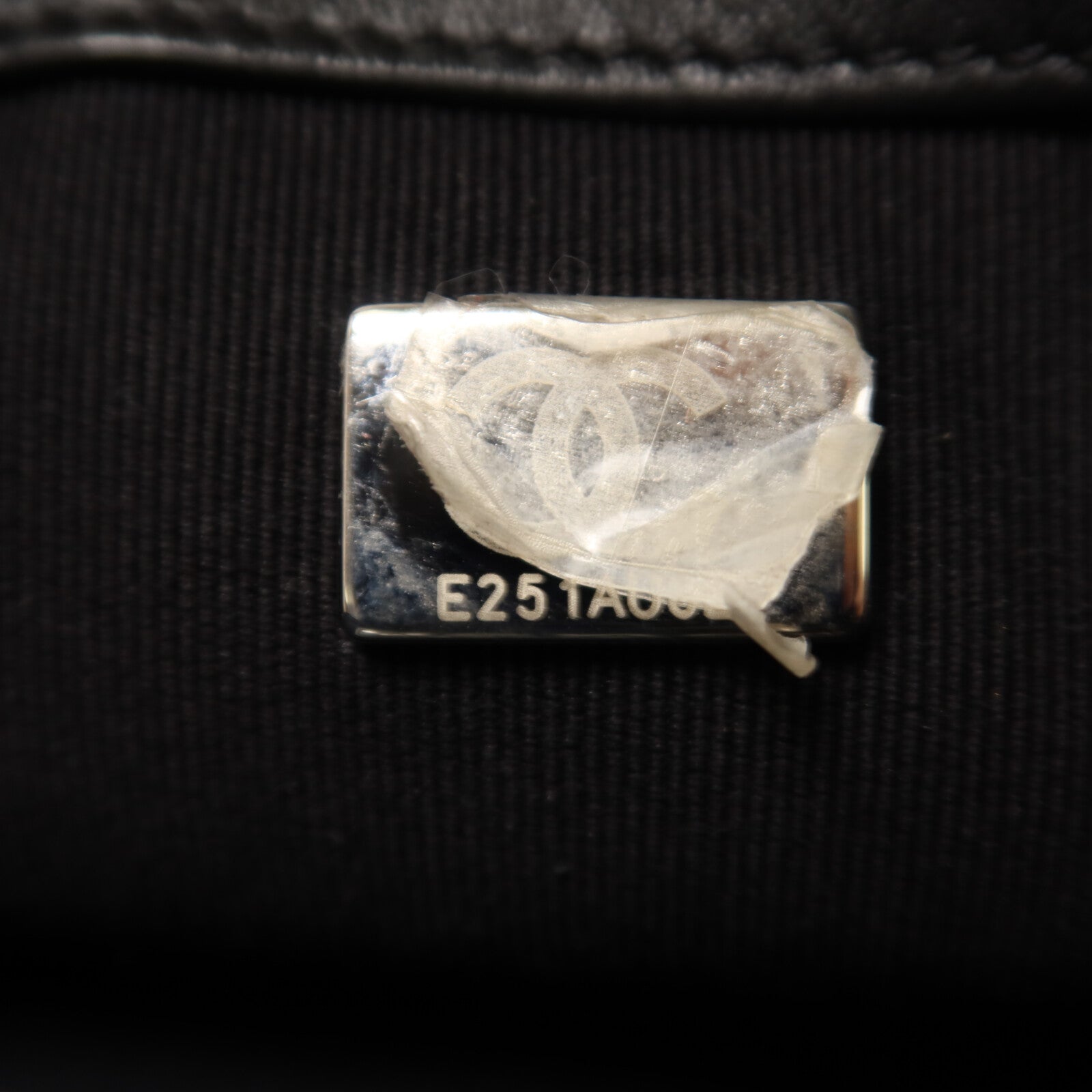 CHANEL 牛皮皮革Boy 20鏈帶肩背袋