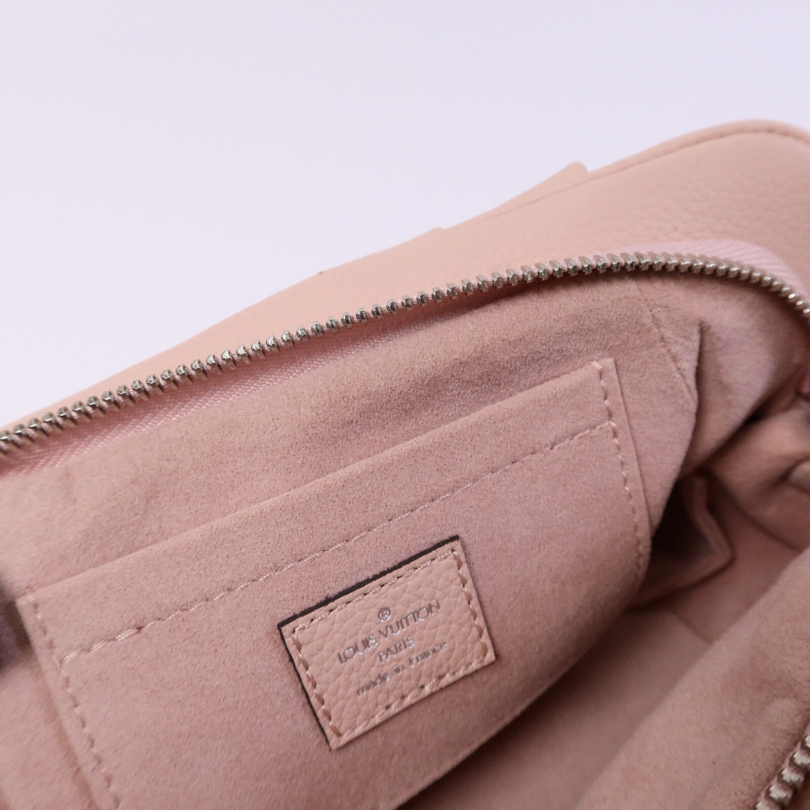 LOUIS VUITTON Monogram Mahina Scala Mini Pouch肩背袋