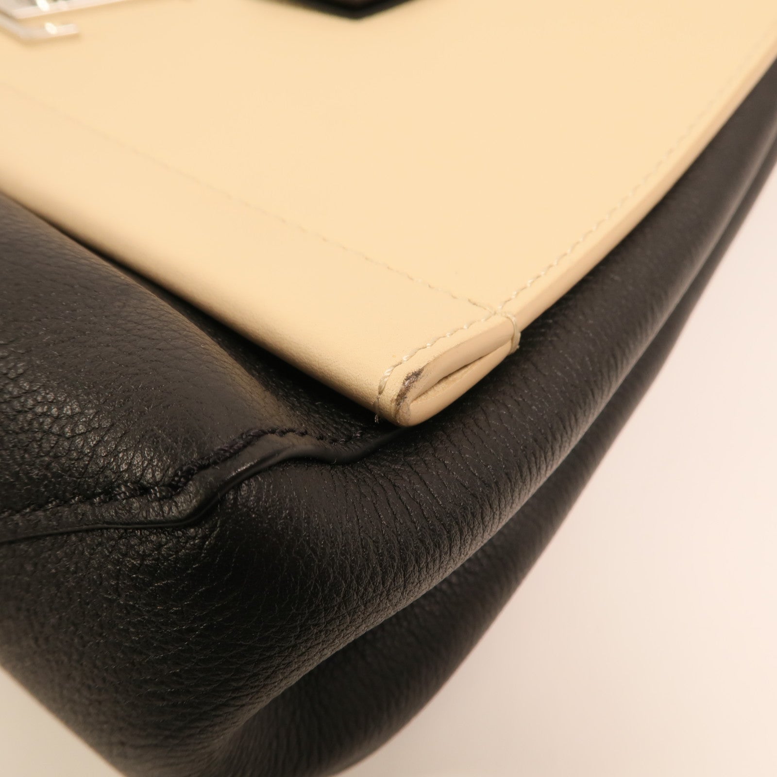 LOUIS VUITTON 牛皮皮革Lockme II Cartable銀扣手挽肩背兩用袋