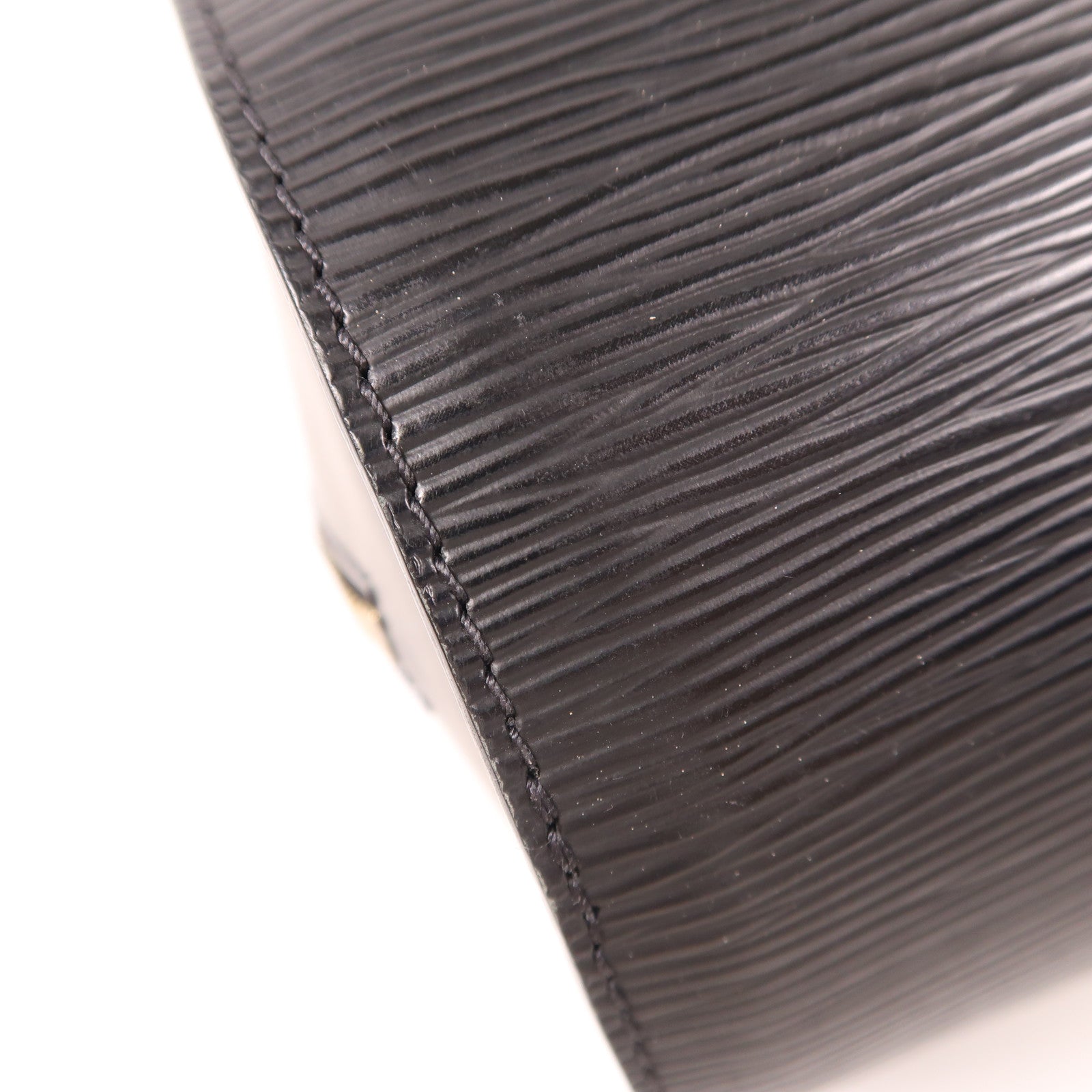 LOUIS VUITTON Epi Soufflot金扣肩背袋黑色