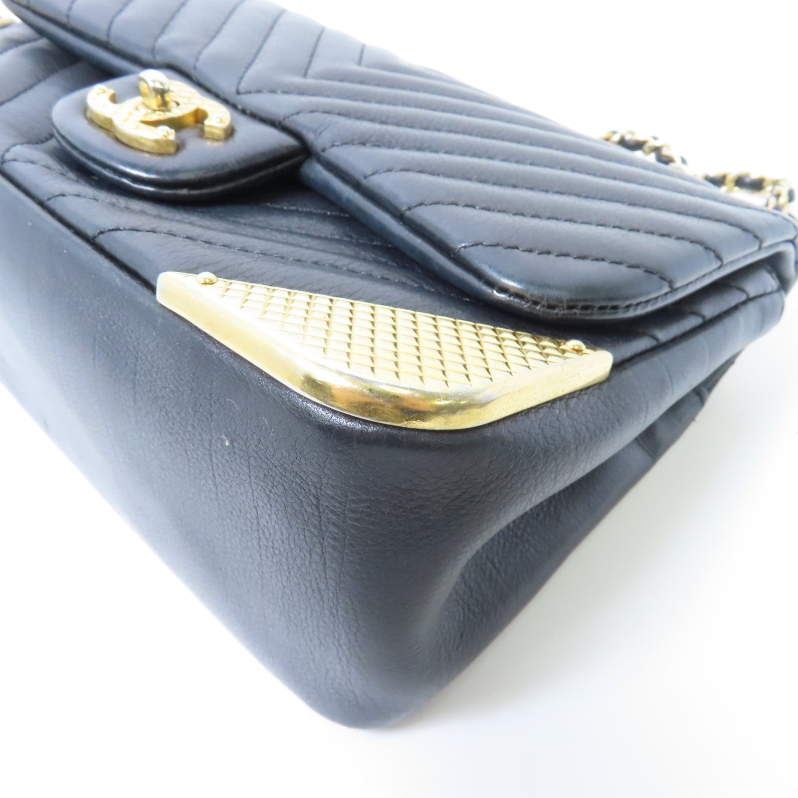 CHANEL 【激減優惠】斜紋羊皮皮革Rock the Corner Flap金扣鏈帶肩背袋黑色