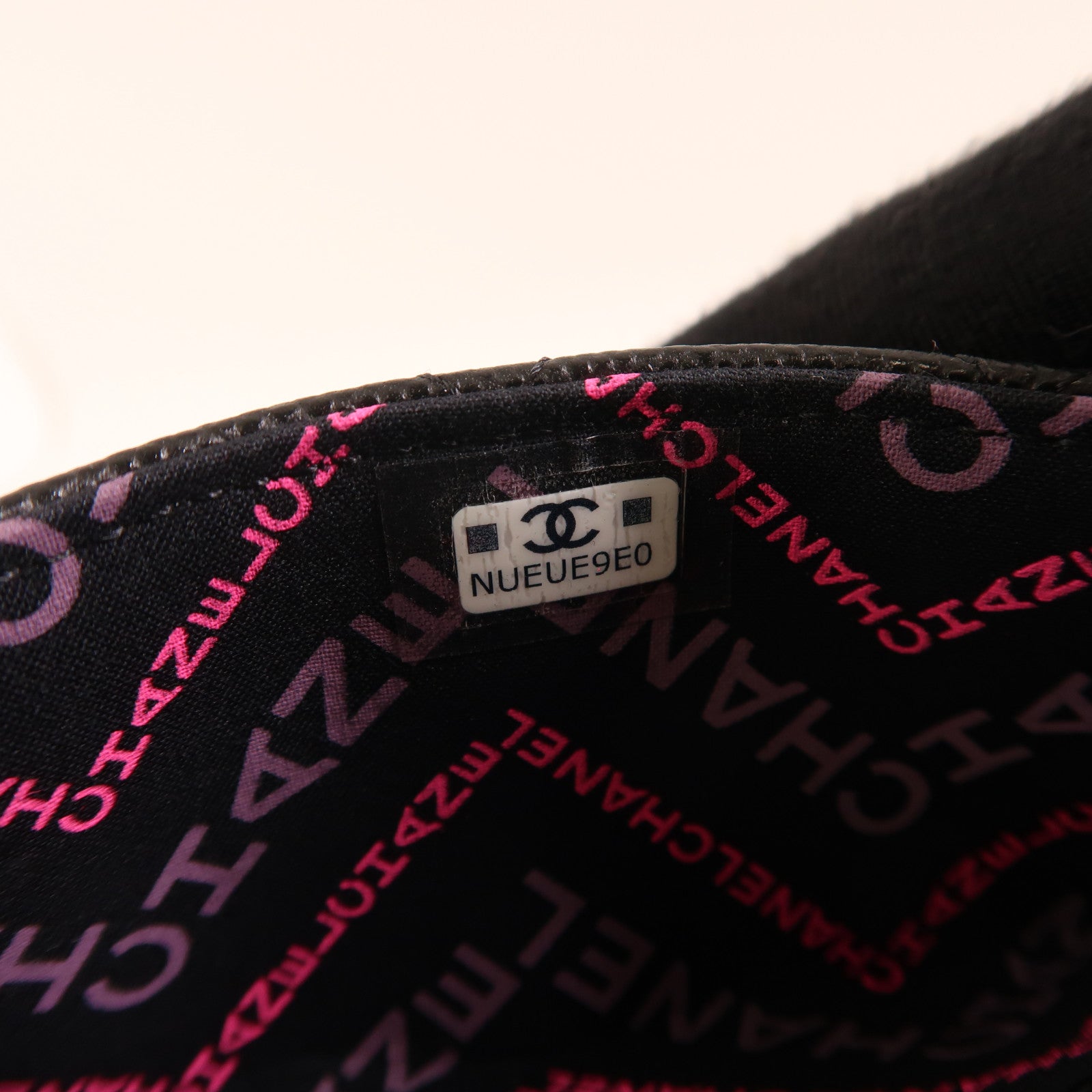 CHANEL 牛皮皮革Card Case銀扣卡片套黑色