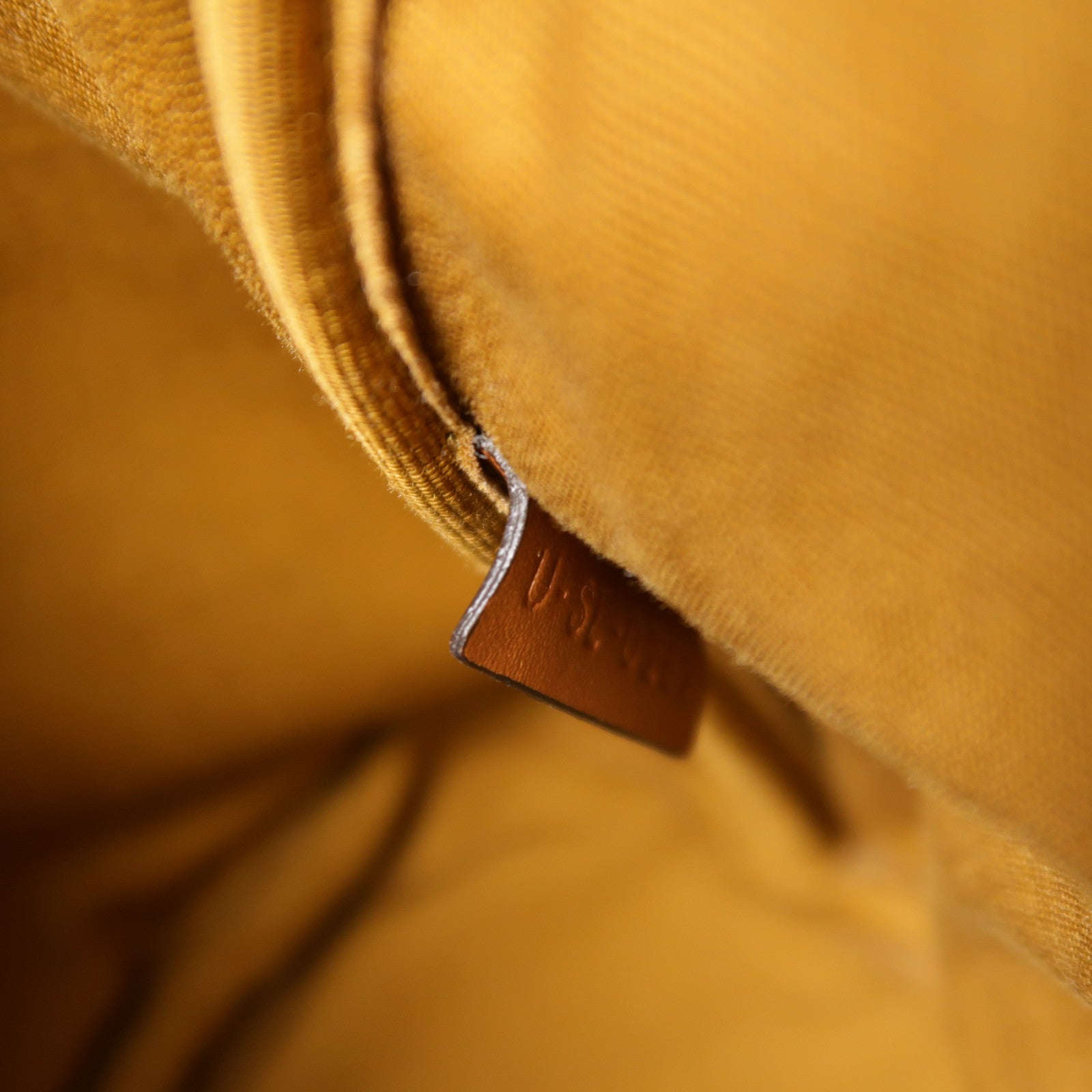 CELINE 塗層帆布Triomphe Backpack金扣背包