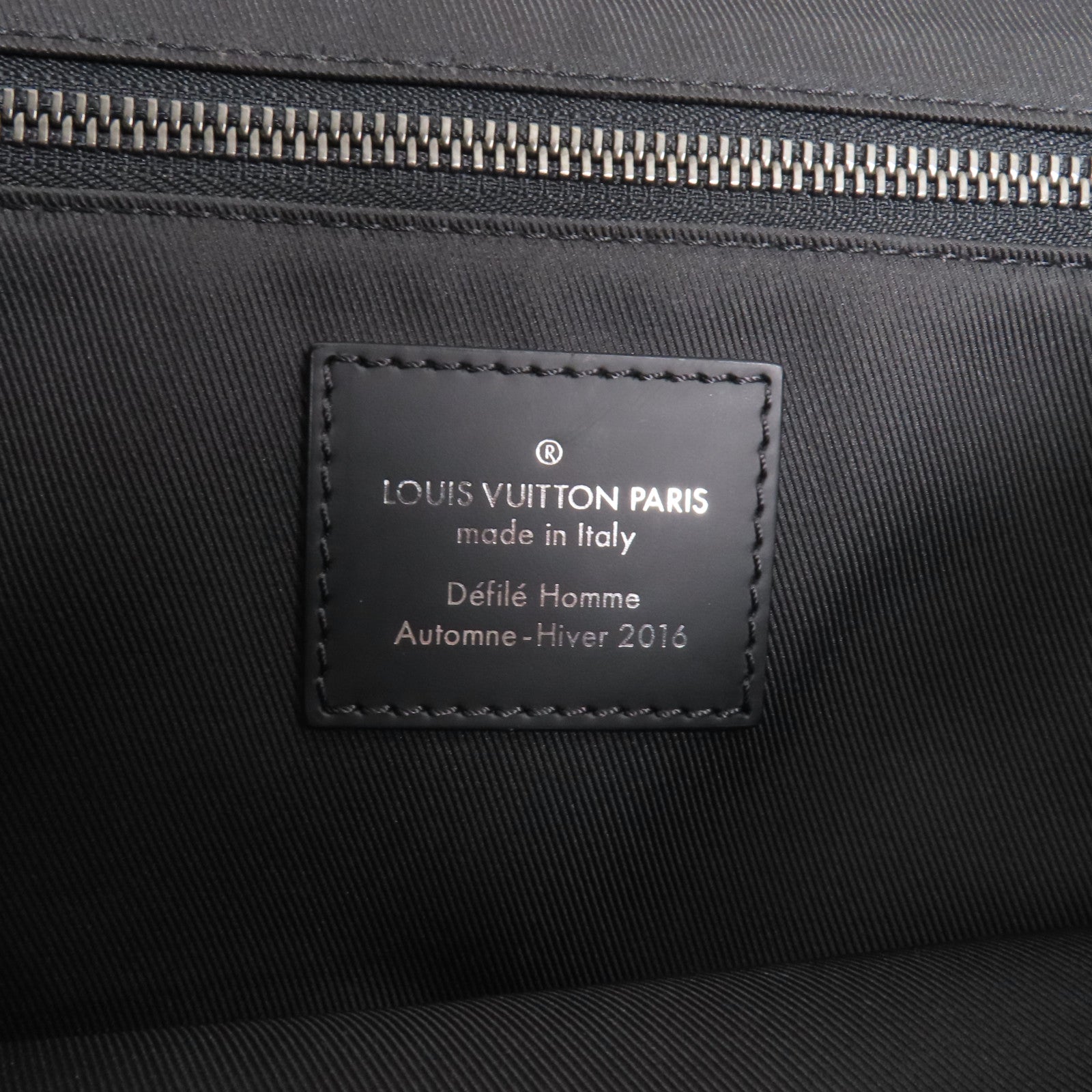 LOUIS VUITTON Monogram Eclipse Messenger PM Voyager銀扣肩背袋
