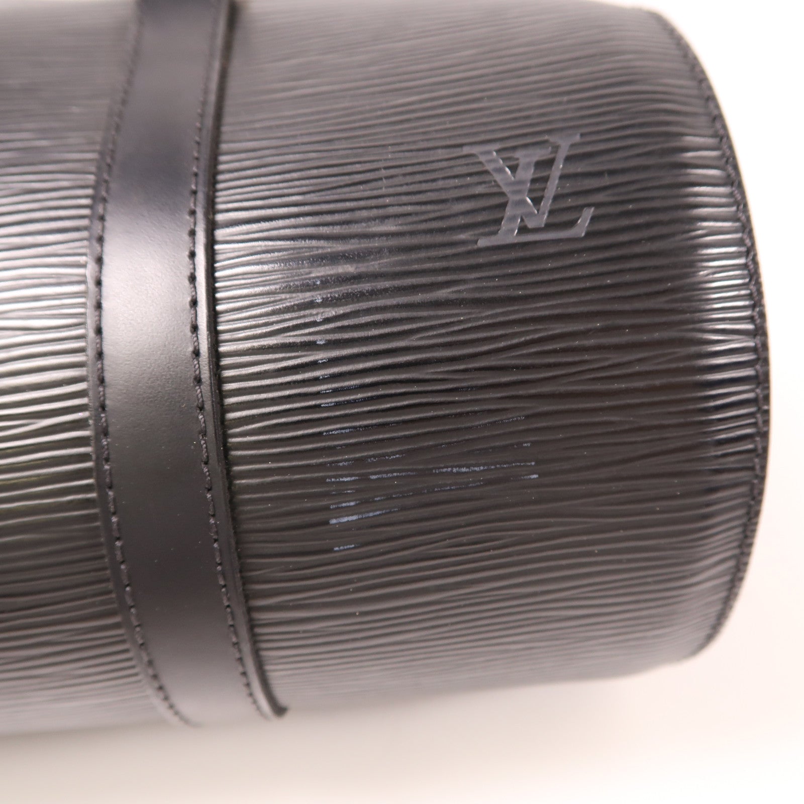 LOUIS VUITTON Epi Soufflot金扣肩背袋黑色