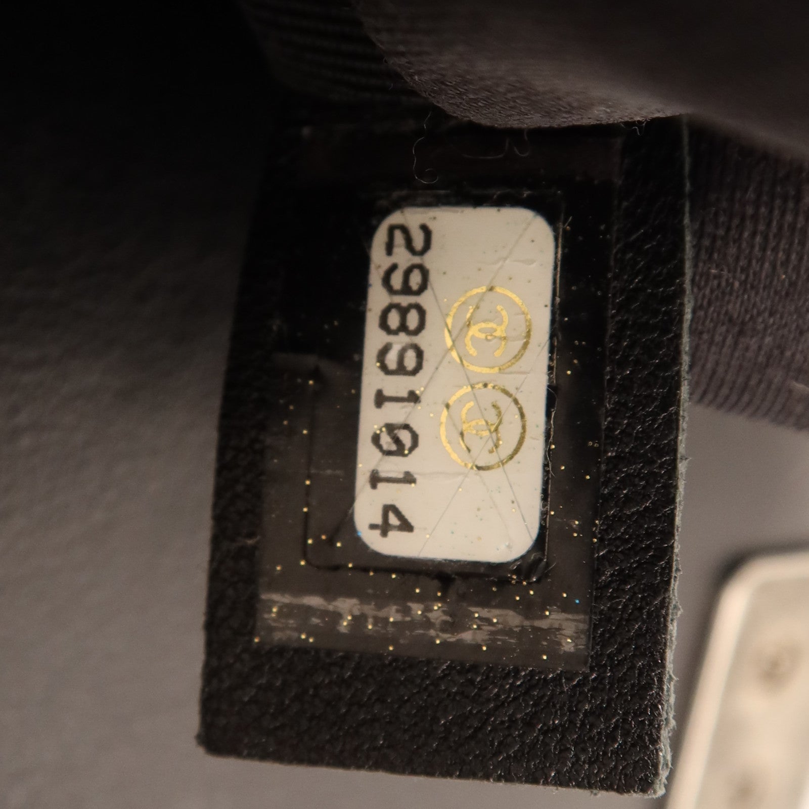 CHANEL 羊皮皮革Boy 20銀扣鏈帶肩背袋