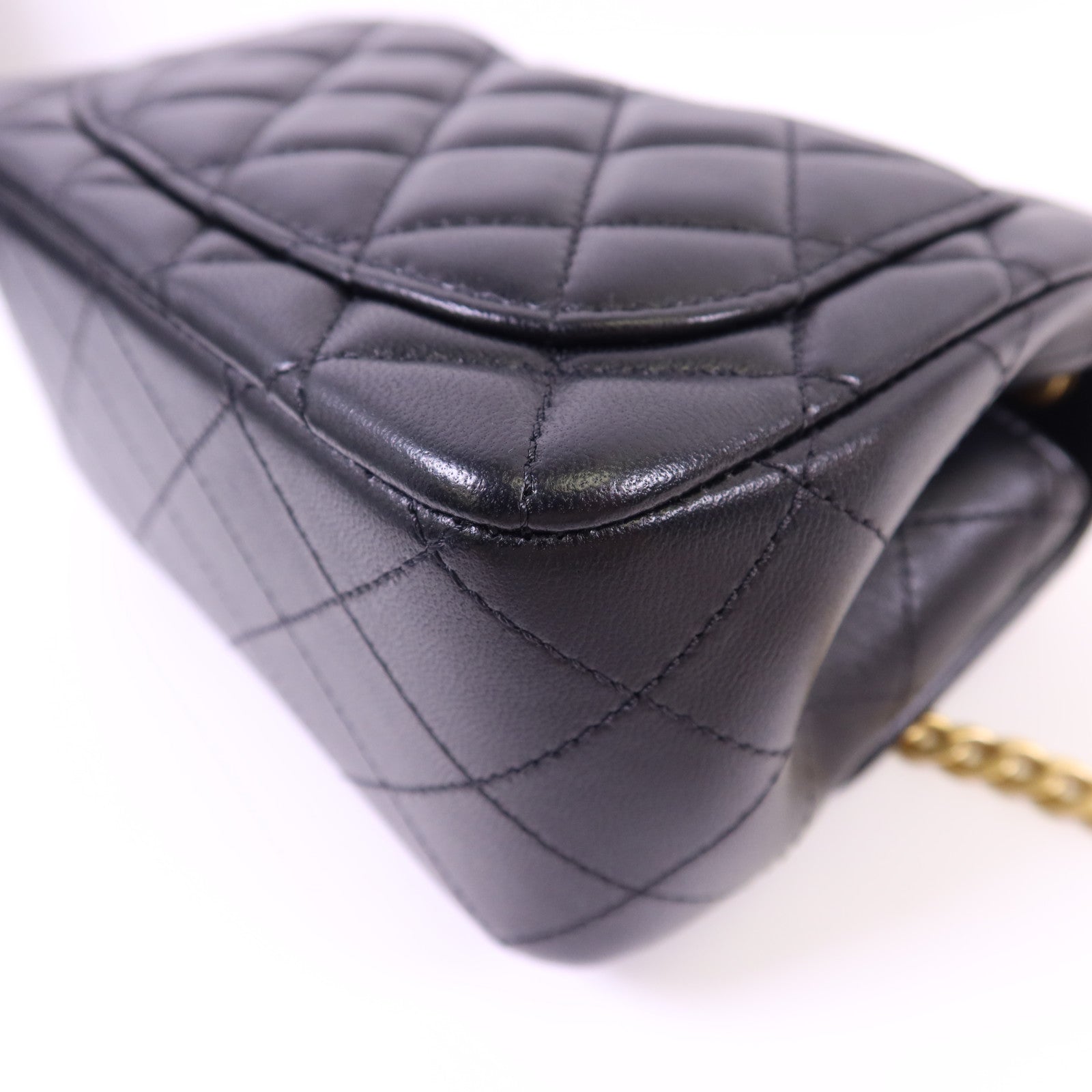 CHANEL 羊皮皮革Mini Classic 17金扣鏈帶肩背袋