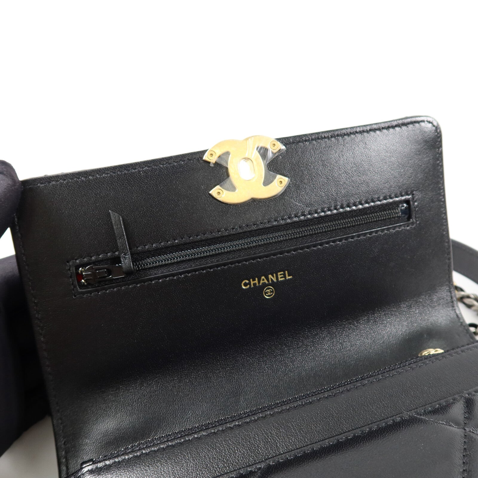 CHANEL 羊皮皮革C19 Wallet On Chain手挽肩背兩用袋