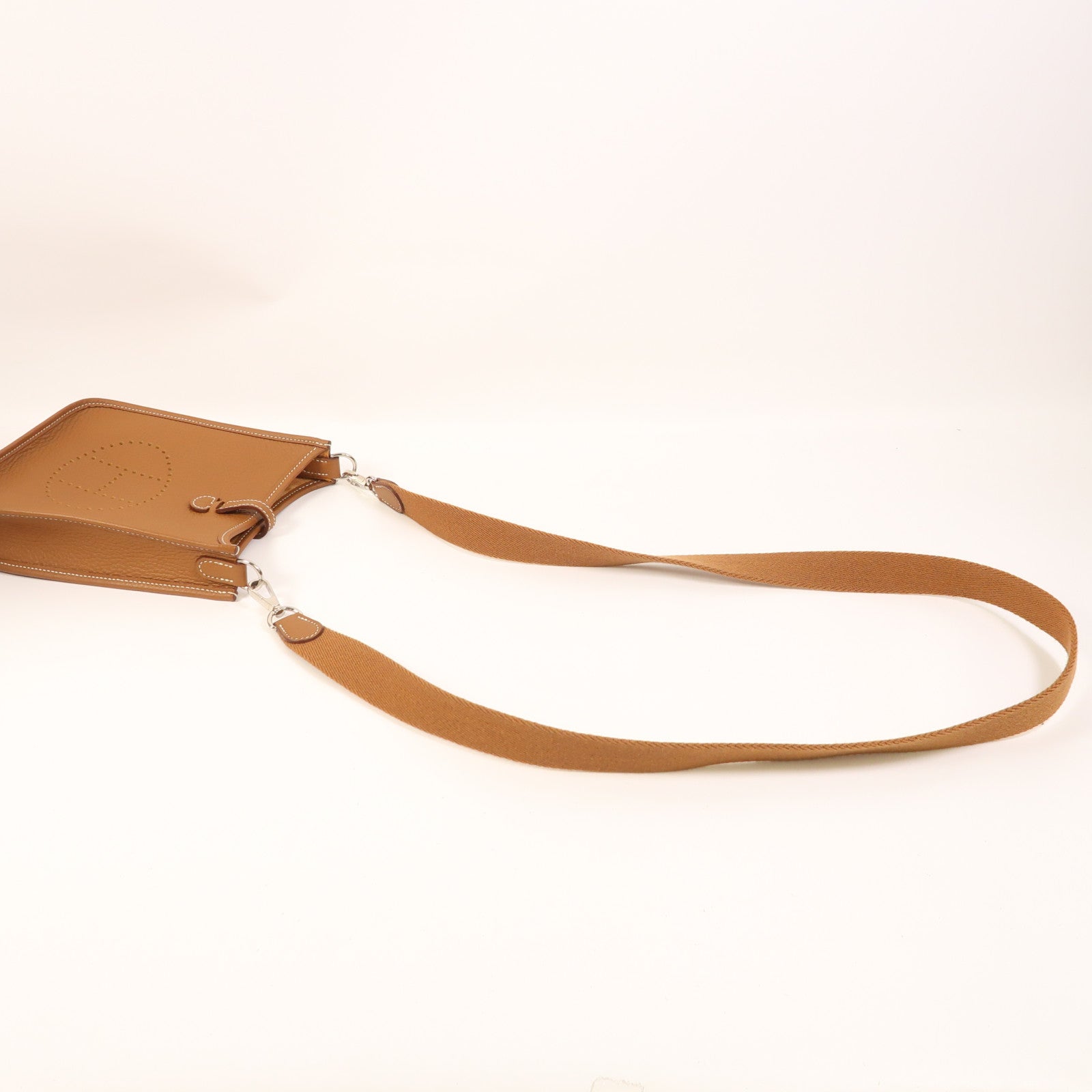 HERMES Clemence皮革Evelyne TPM銀扣肩背袋Gold