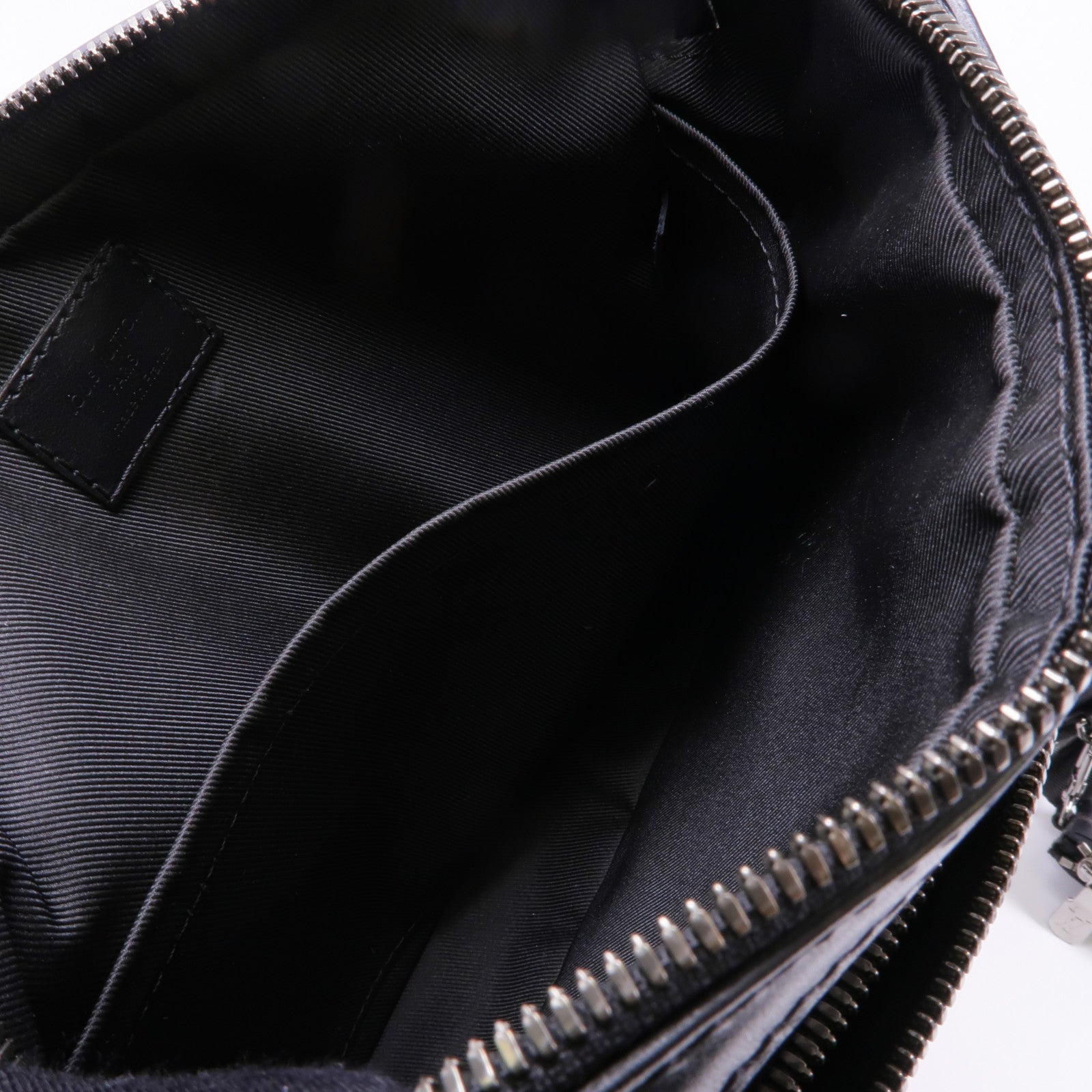 LOUIS VUITTON LV SHW Trio Messenger Shoulder Bag M69443 Monogram Eclipse Reverse