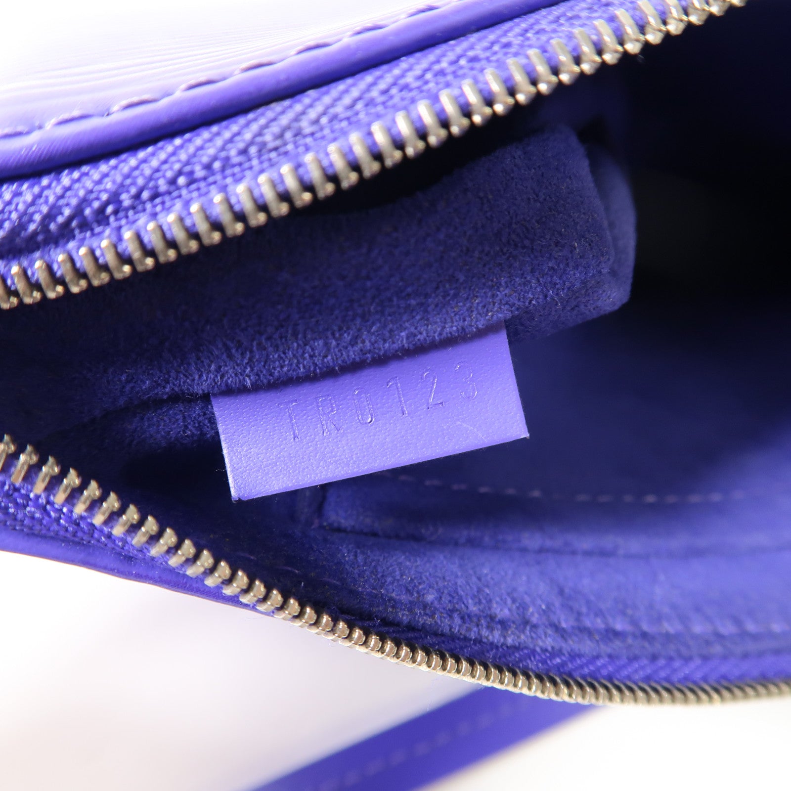 LOUIS VUITTON Epi Pochette Accessories銀扣肩背袋紫色