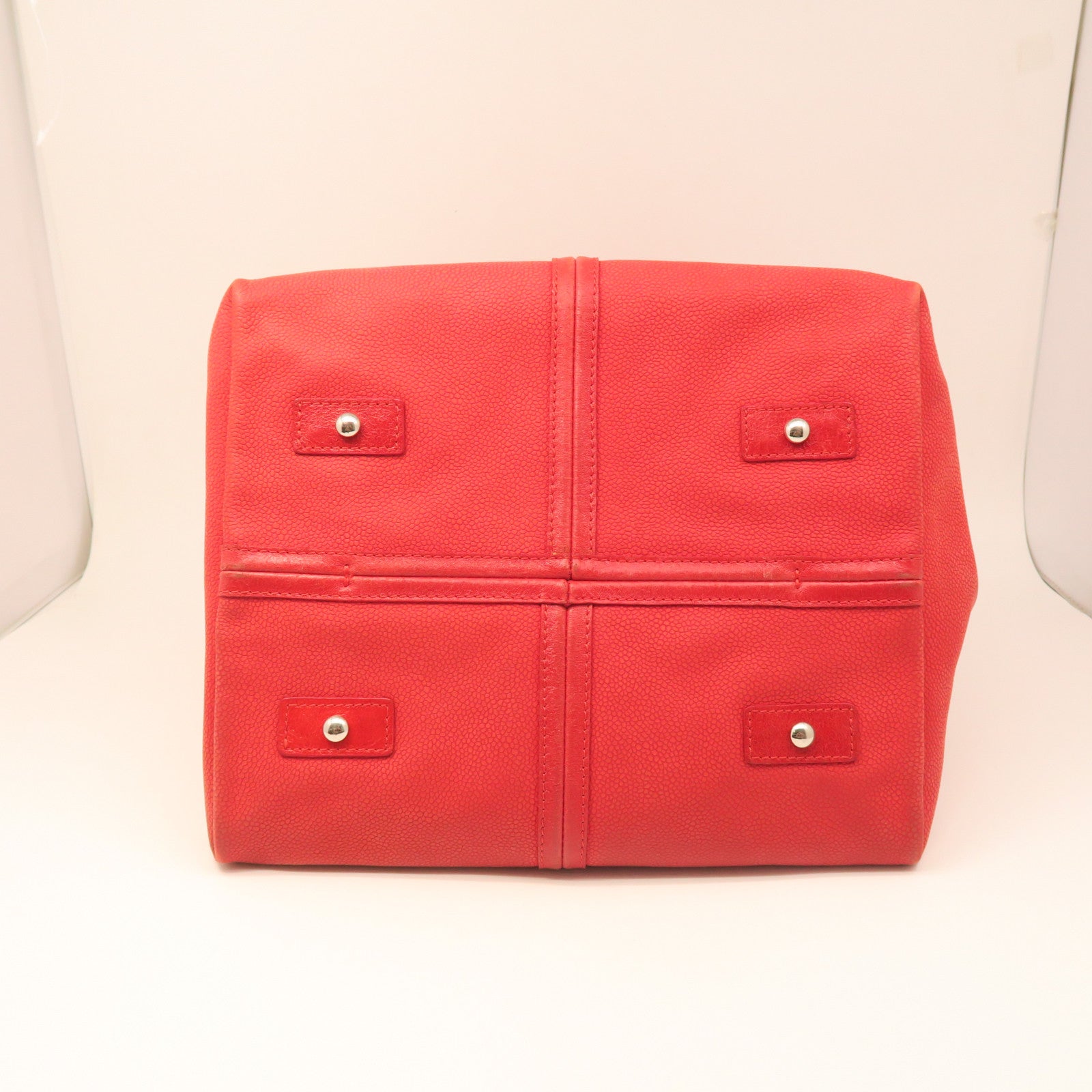 CHANEL Caviar Leather Shoulder Bag Silver Buckle Shoulder Bag Red
