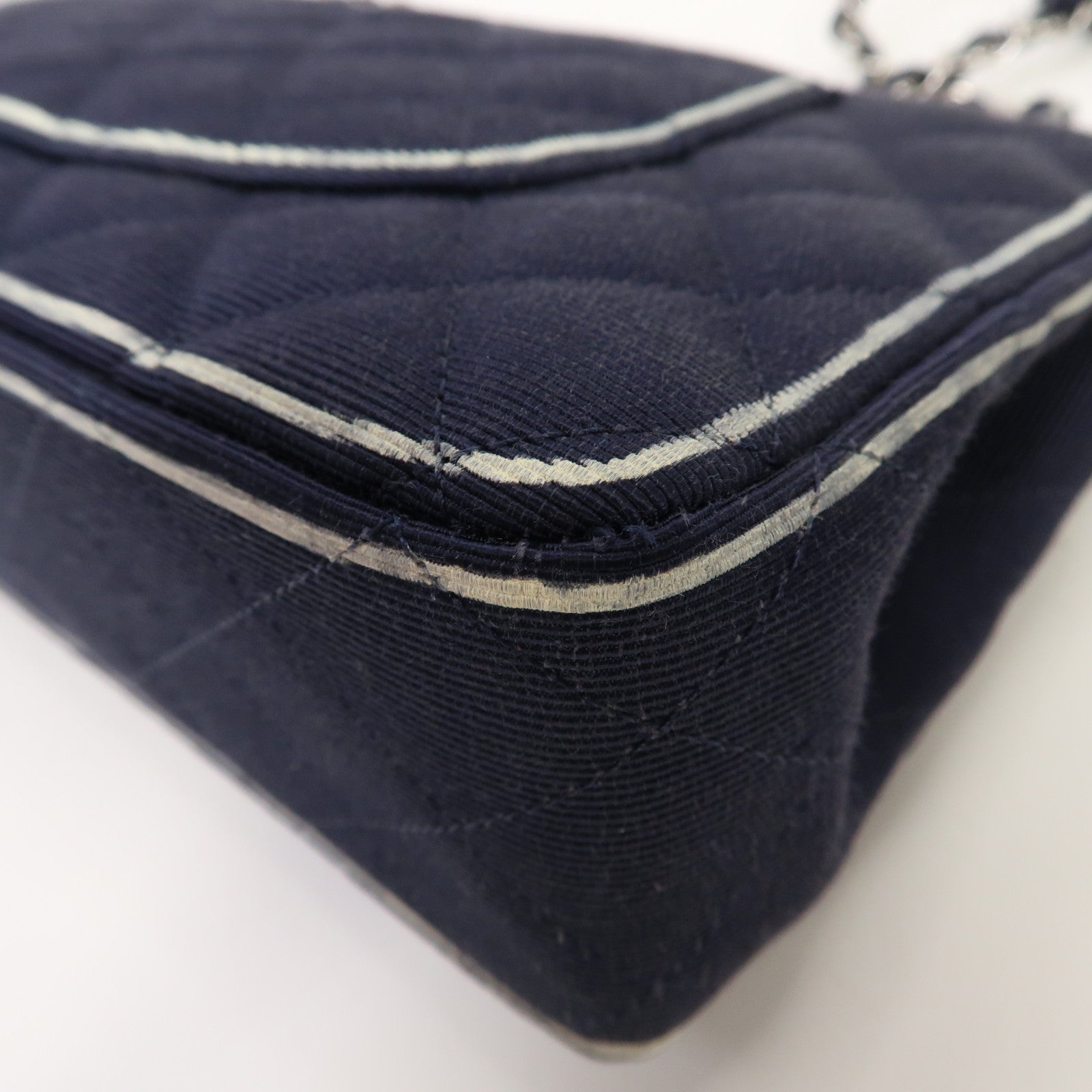CHANEL 菱格帆布Chain Shoulder Bag銀扣肩背袋深藍色