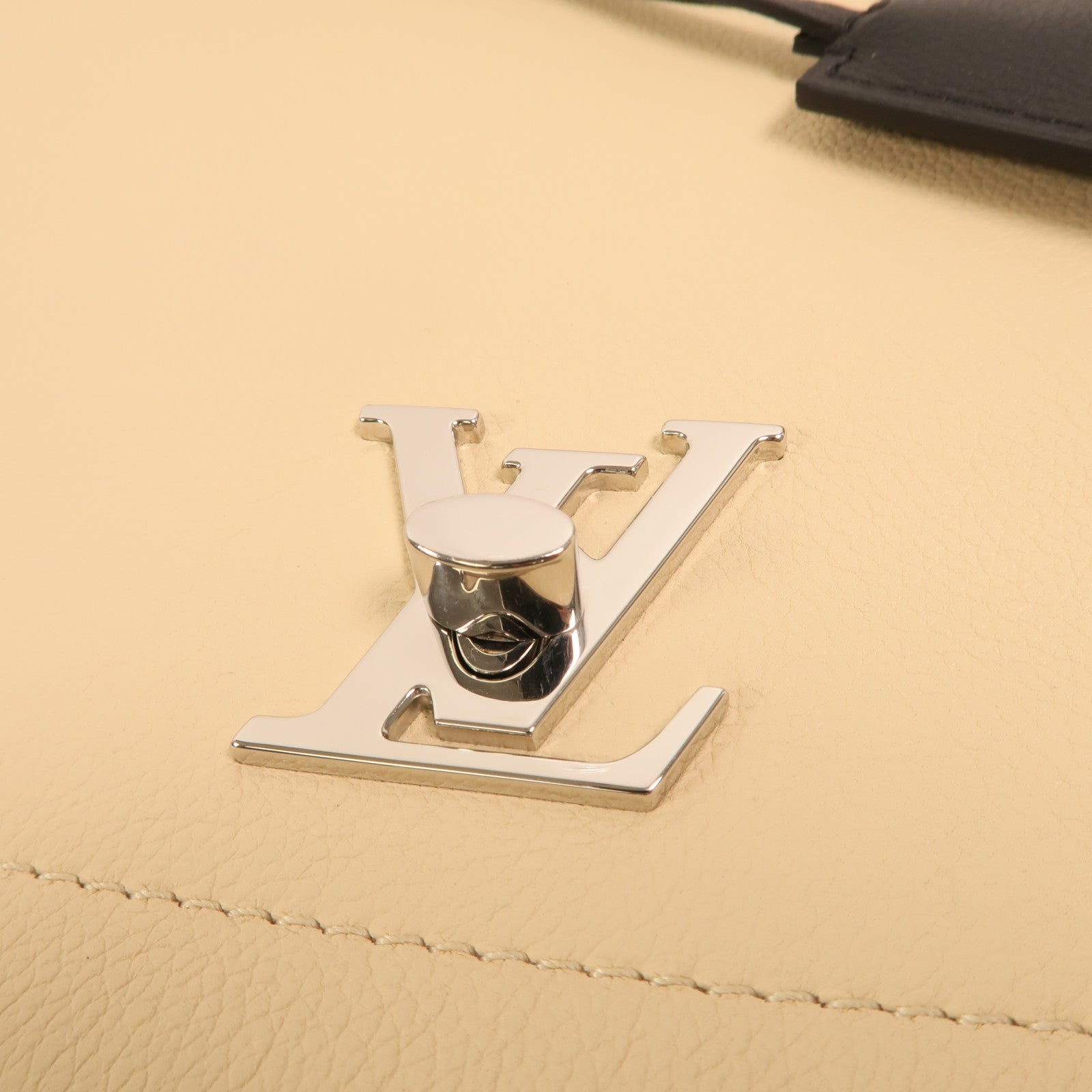 LOUIS VUITTON 牛皮皮革Lockme II Cartable銀扣手挽肩背兩用袋