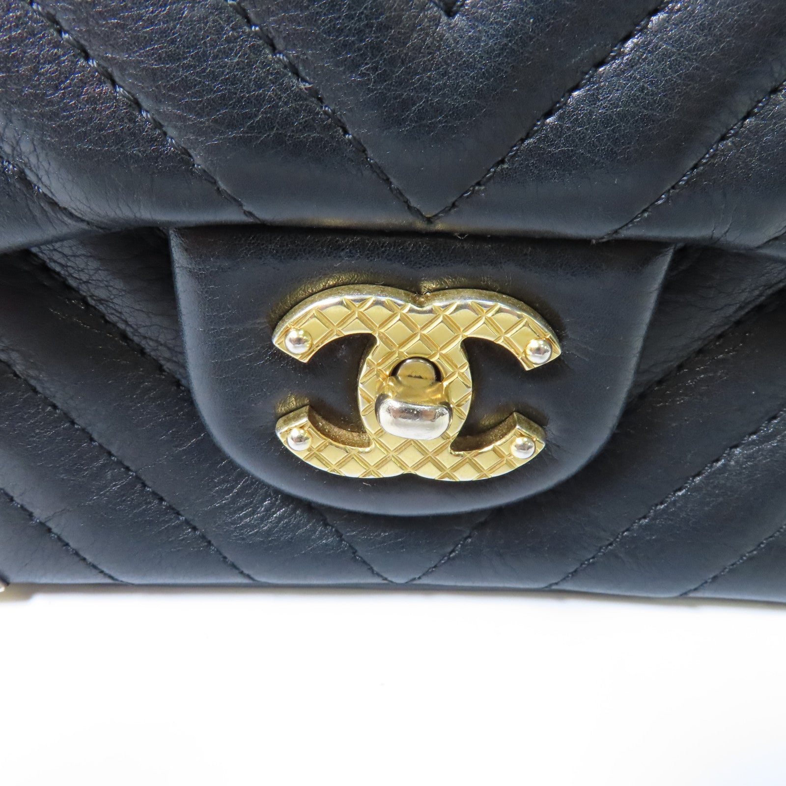 CHANEL 【激減優惠】斜紋羊皮皮革Rock the Corner Flap金扣鏈帶肩背袋黑色