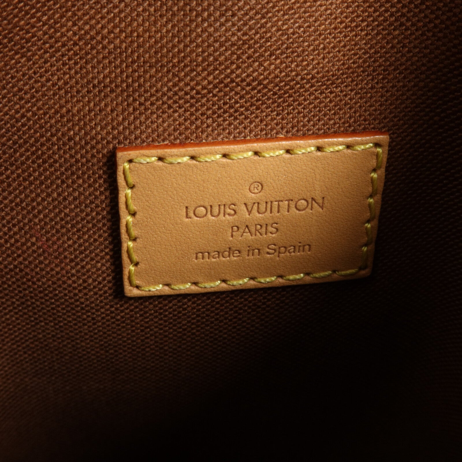 LOUIS VUITTON Monogram Fold Me Pouch肩背袋