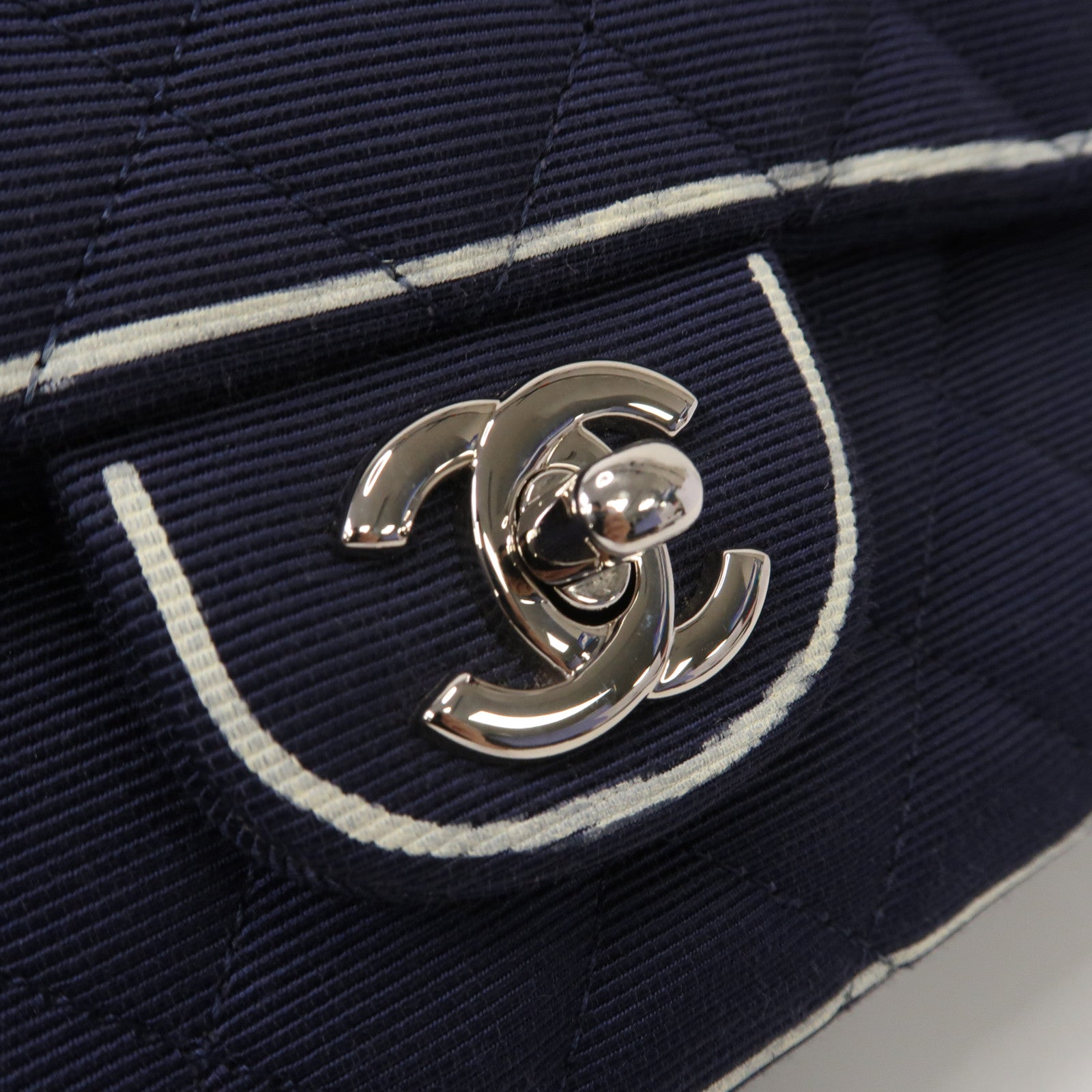CHANEL 菱格帆布Chain Shoulder Bag銀扣肩背袋深藍色