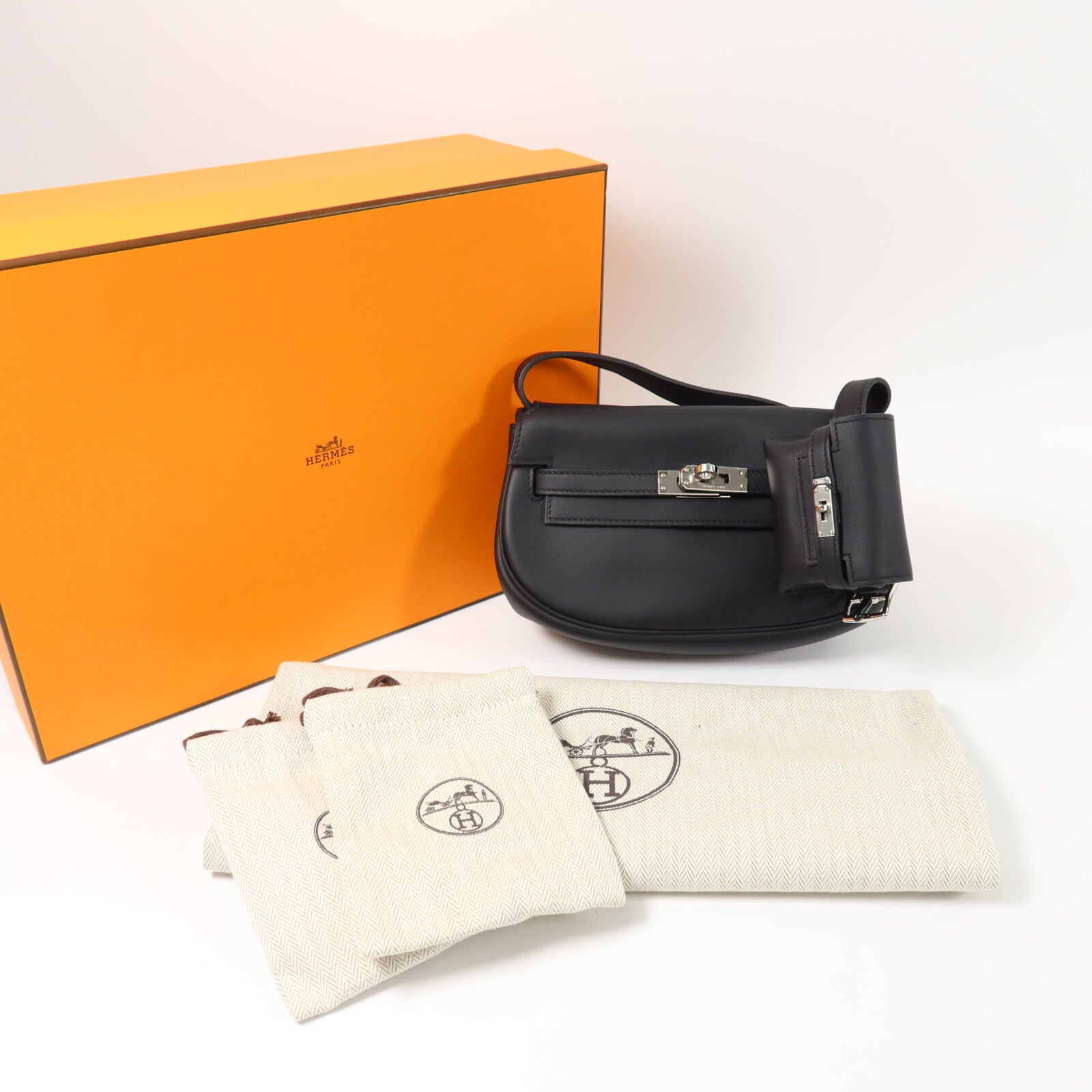 HERMES Swift皮革Kelly Moove肩背袋Noir