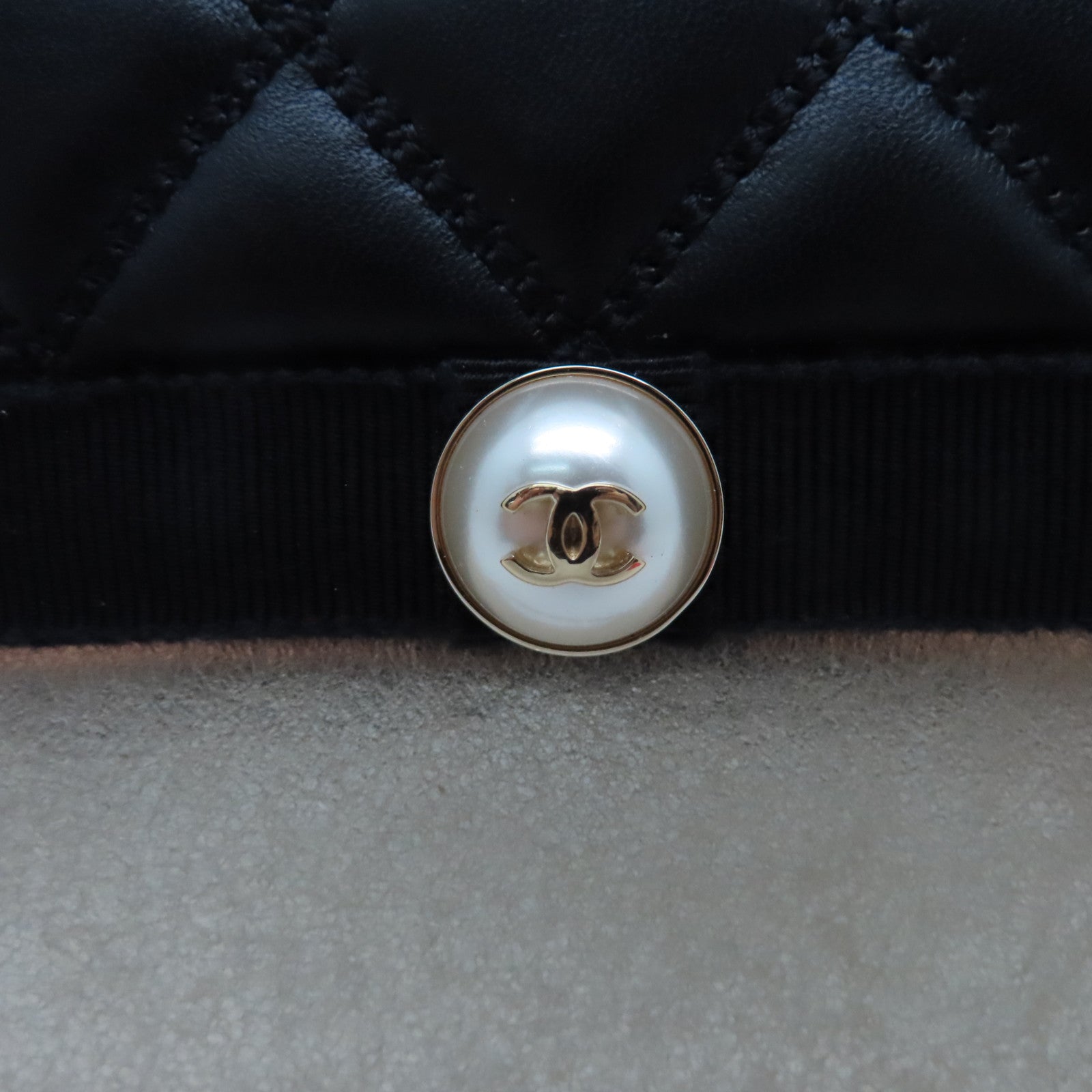 CHANEL 【清倉大減價】菱格羊皮皮革Wallet On Chain金扣肩背袋黑色金色
