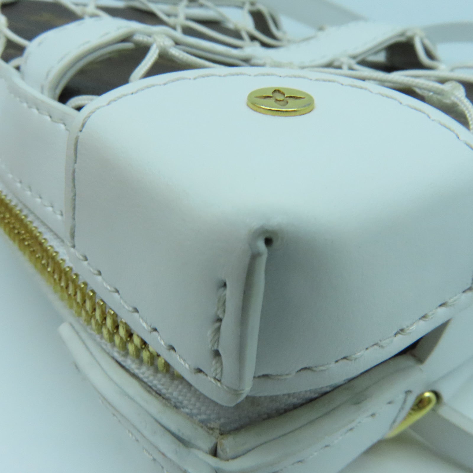 LOUIS VUITTON 【清倉大減價】Monogram Soft Trunk NBA Edition Shoulder Bag金扣肩背袋啡色白色