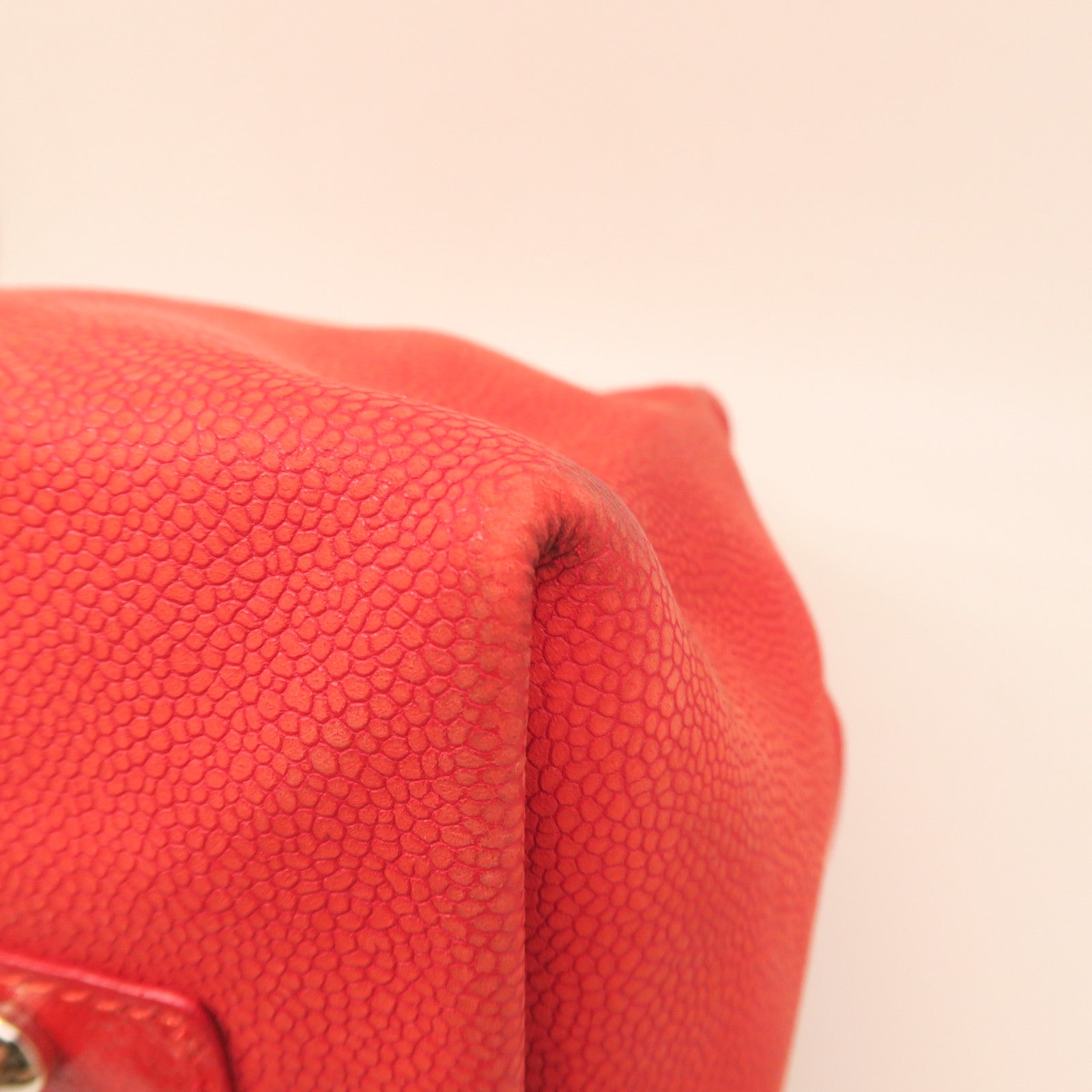 CHANEL Caviar Leather Shoulder Bag Silver Buckle Shoulder Bag Red