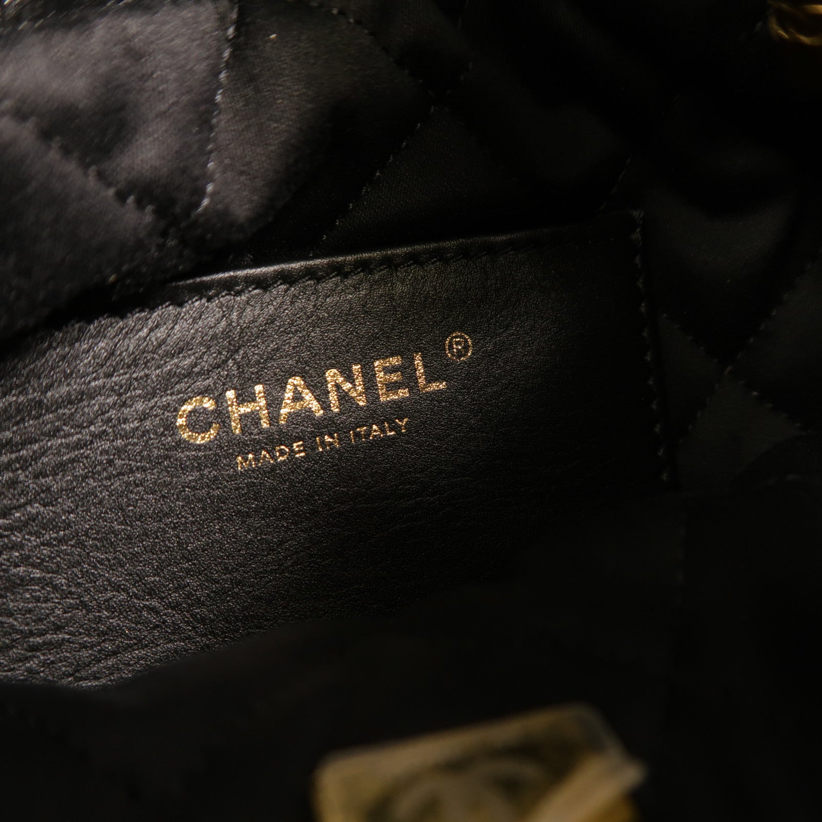 CHANEL 牛皮皮革Chanel 22 Mini鏈帶肩背袋