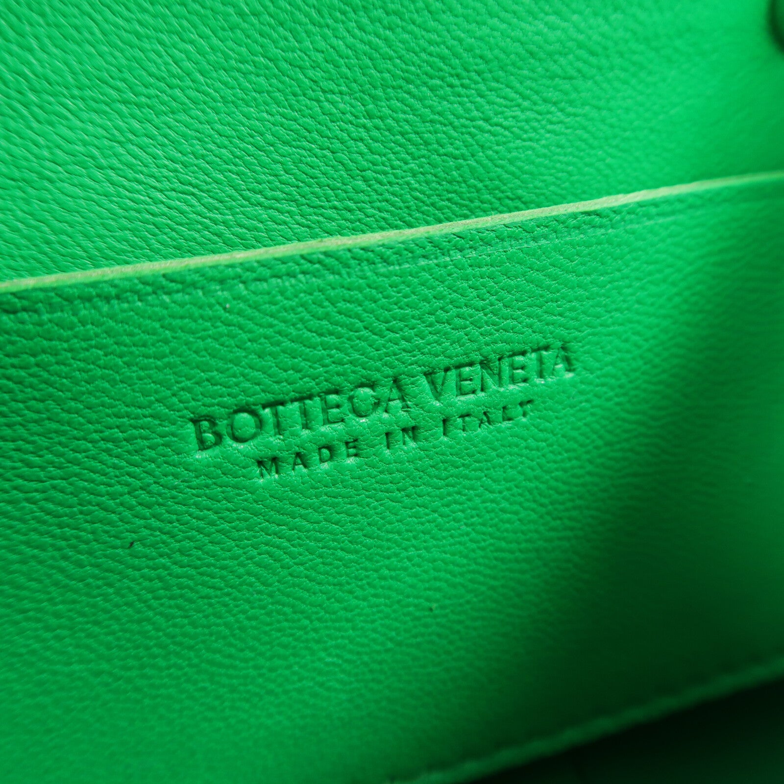 BOTTEGA VENETA 羊皮皮革Mini Cassette肩背袋