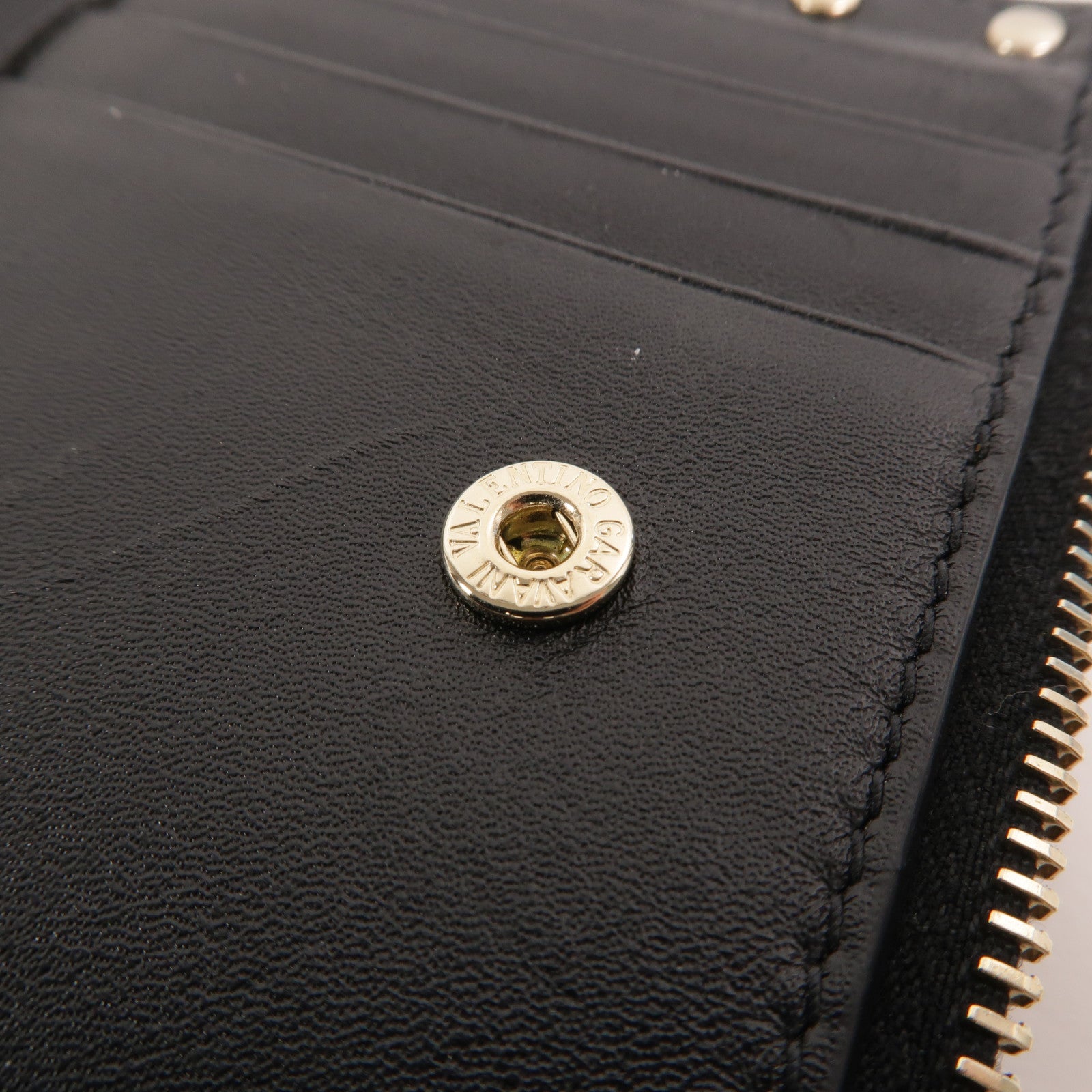 Valentino 牛皮皮革Rockstud Zipped Card Holder卡片套