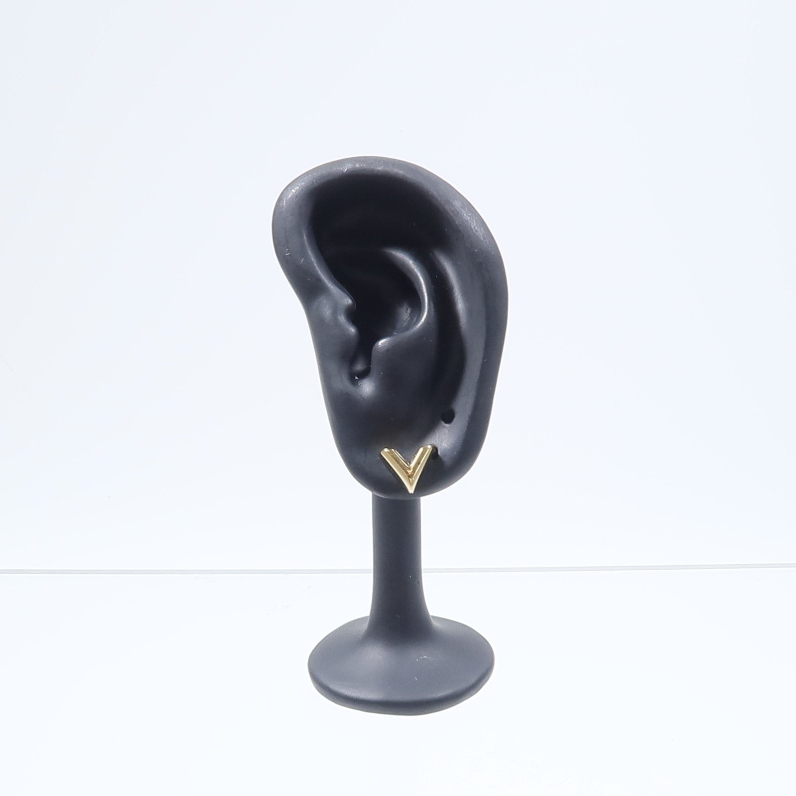 LOUIS VUITTON 金屬Essential V Stud Earrings耳環